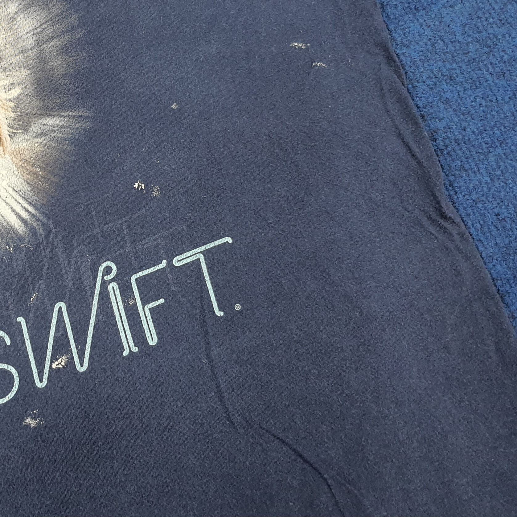 Band Tees Vintage Taylor Swift The 1989 World Tour Tshirt C301N2 Size US M / EU 48-50 / 2 - 10 Thumbnail