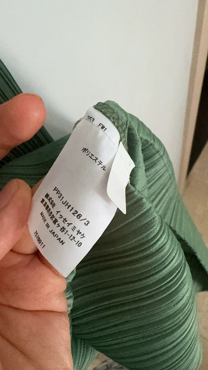 Issey Miyake Issey Miyake size:3 Green pleated dress Size XS / US 0-2 / IT 36-38 - 3 Thumbnail