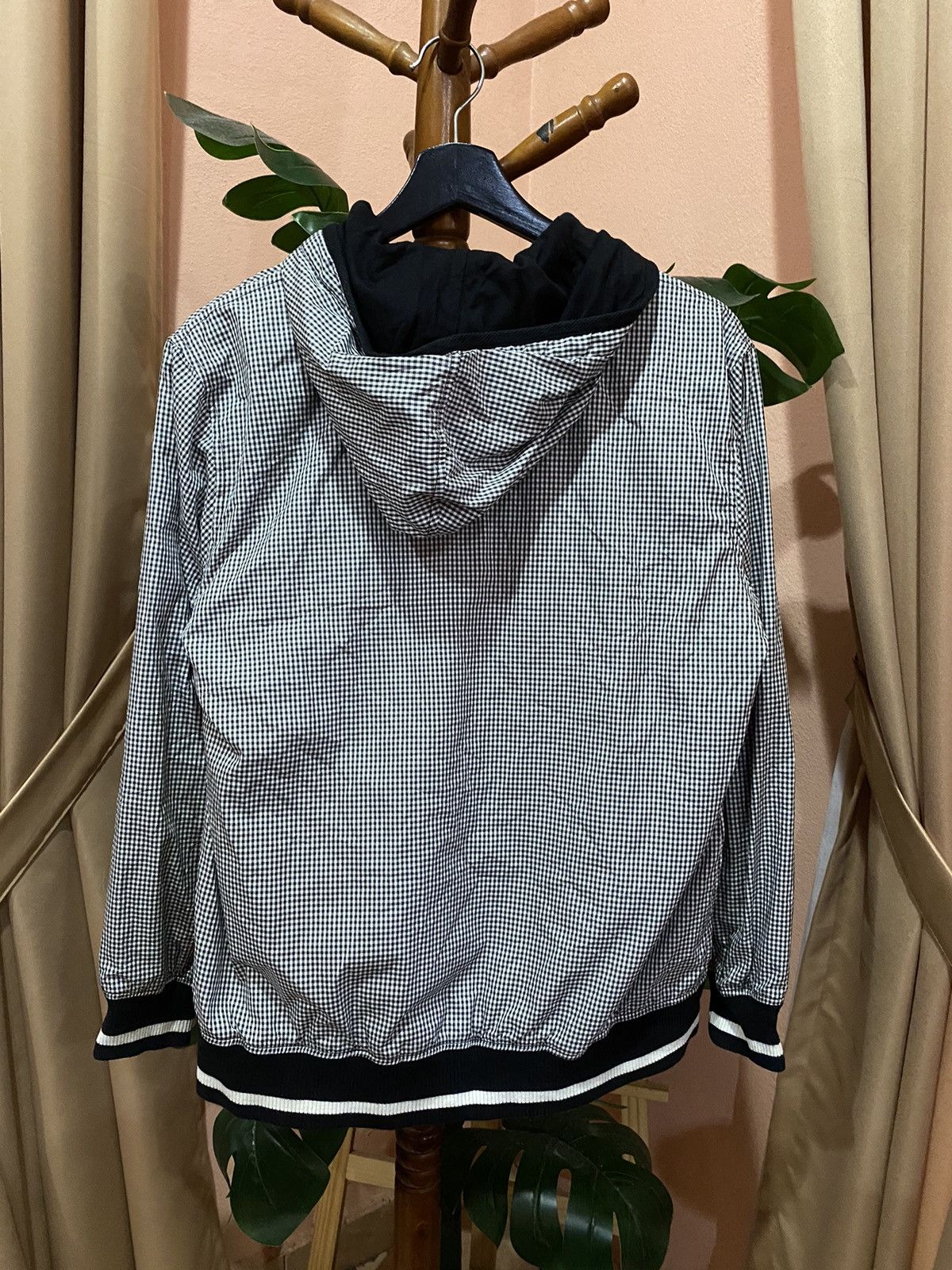 Burberry Authentic Burberry Black and White Gingham Jacket Size US S / EU 44-46 / 1 - 10 Thumbnail