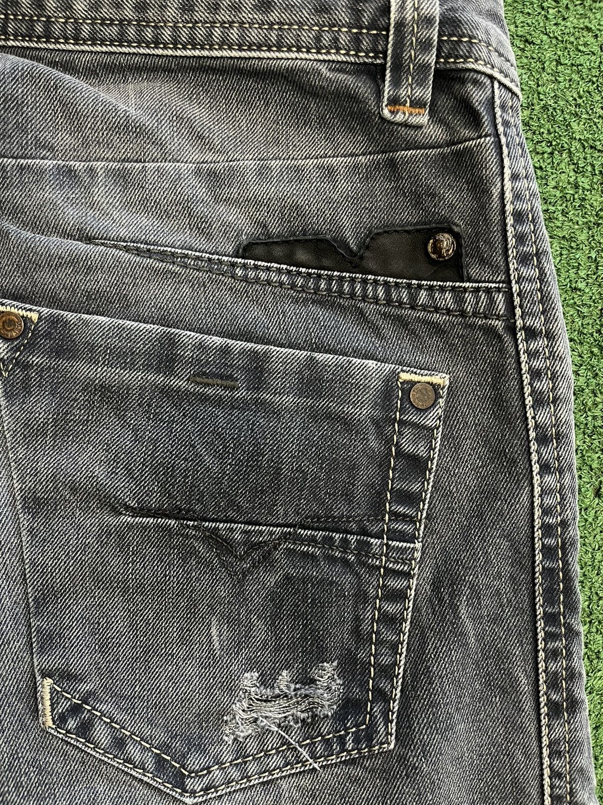 Diesel × Jean × Vintage Vintage Y2K Diesel Distressed Lighting Washed denim pants Size US 30 / EU 46 - 9 Thumbnail