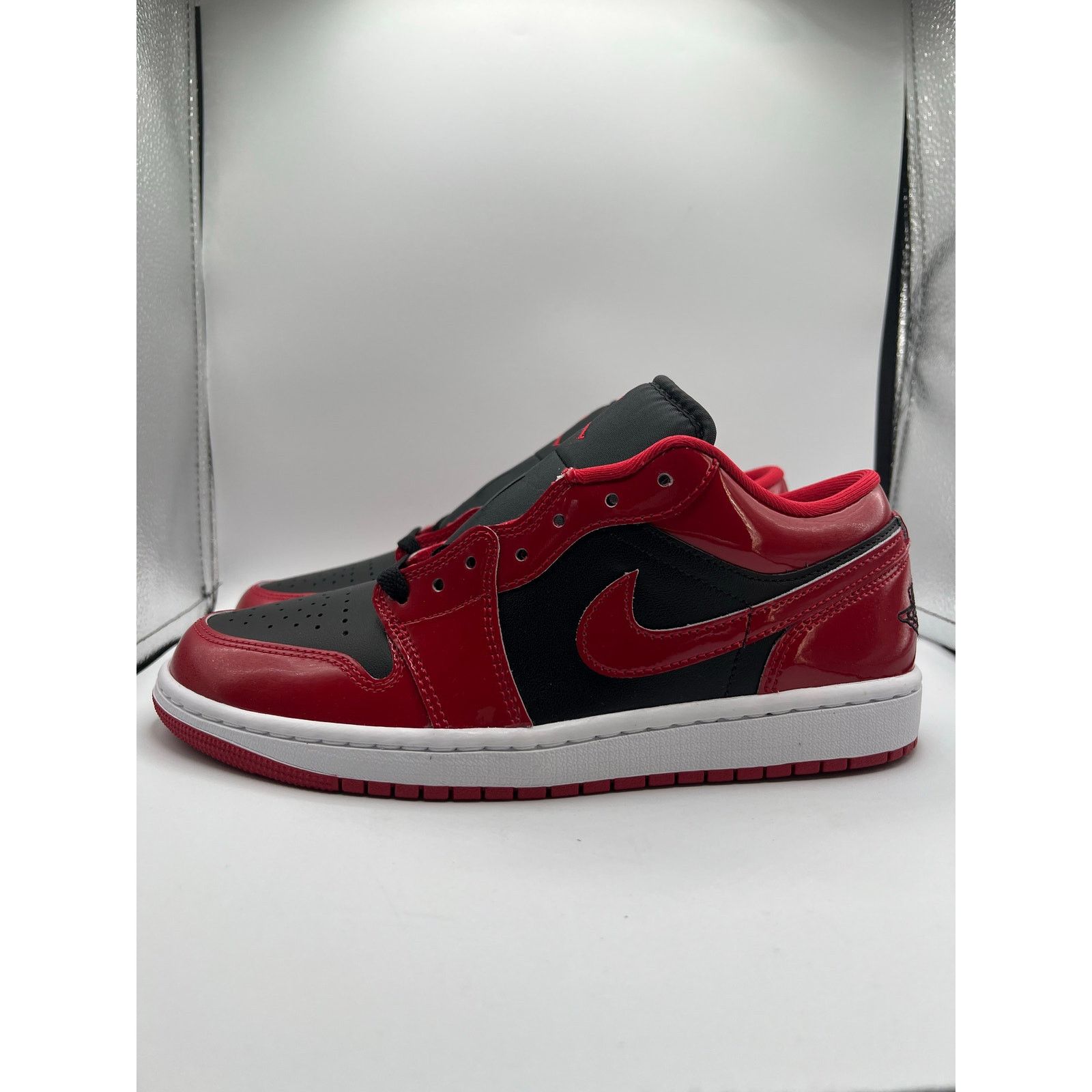 Jordan Brand Air Jordan 1 Low “Patent Varisty Red Black” size 7.5 men’s Size US 7.5 / EU 40-41 - 1 Thumbnail