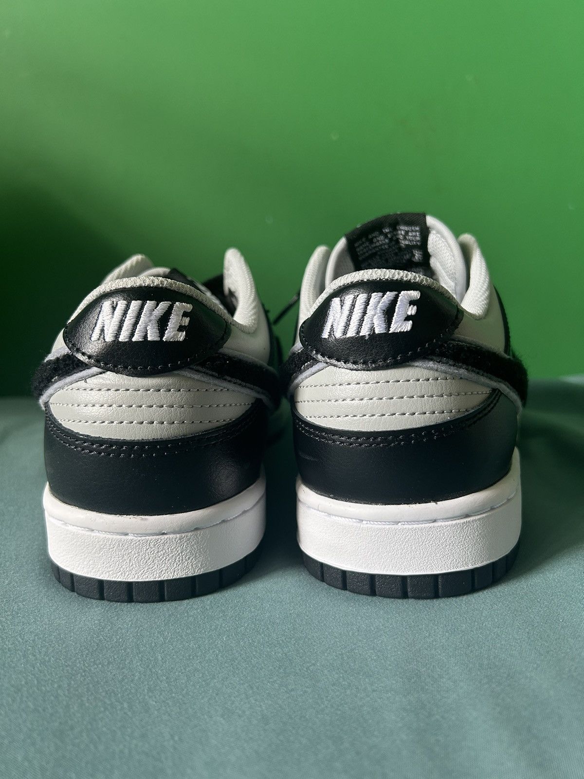 Nike Nike Dunk Low Chenille Swoosh 2022 Size US 9.5 / EU 42-43 - 3 Thumbnail