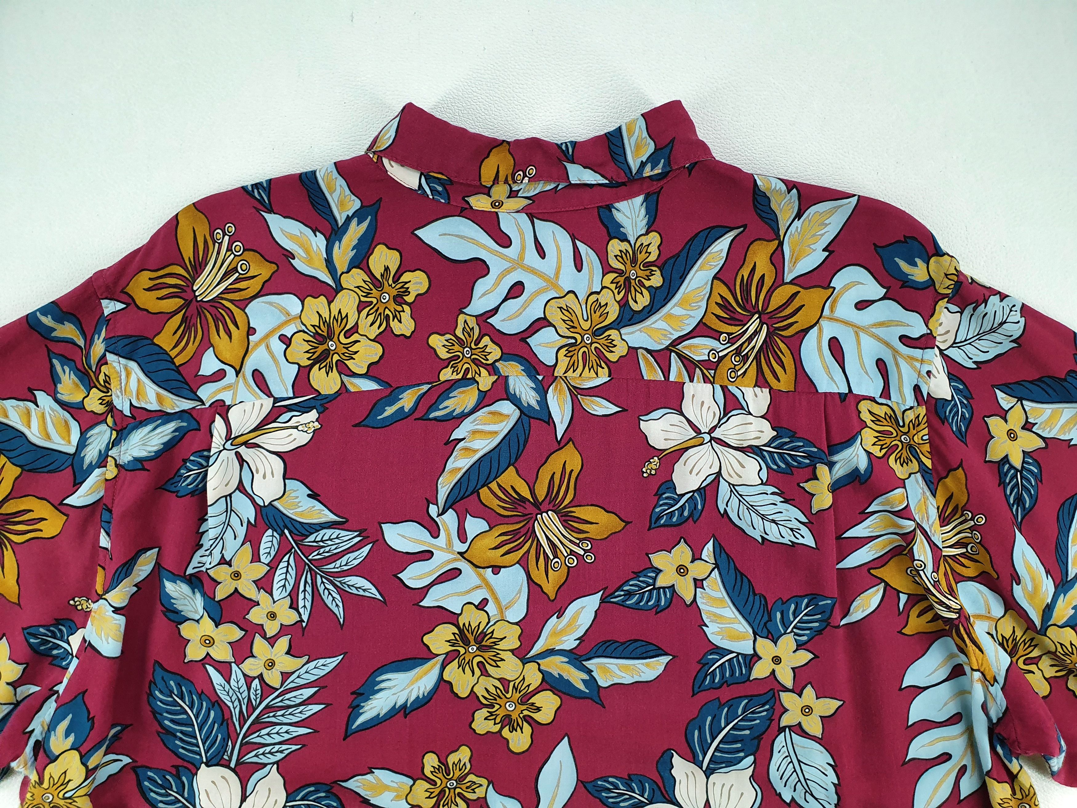 Reyn Spooner Vintage Hawaiian Floral Spun Rayon Aloha Shirt Size L Size US L / EU 52-54 / 3 - 9 Thumbnail