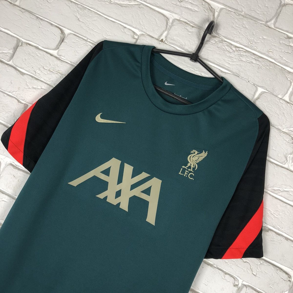 Nike Nike Liverpool 2022 training soccer jersey Size US L / EU 52-54 / 3 - 2 Thumbnail