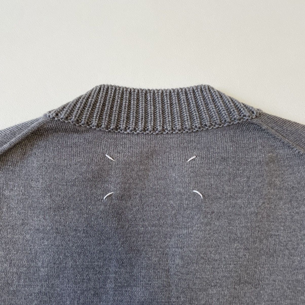 Maison Margiela A/W 11 Gray Wool V Neck Sweater Size US L / EU 52-54 / 3 - 13 Thumbnail