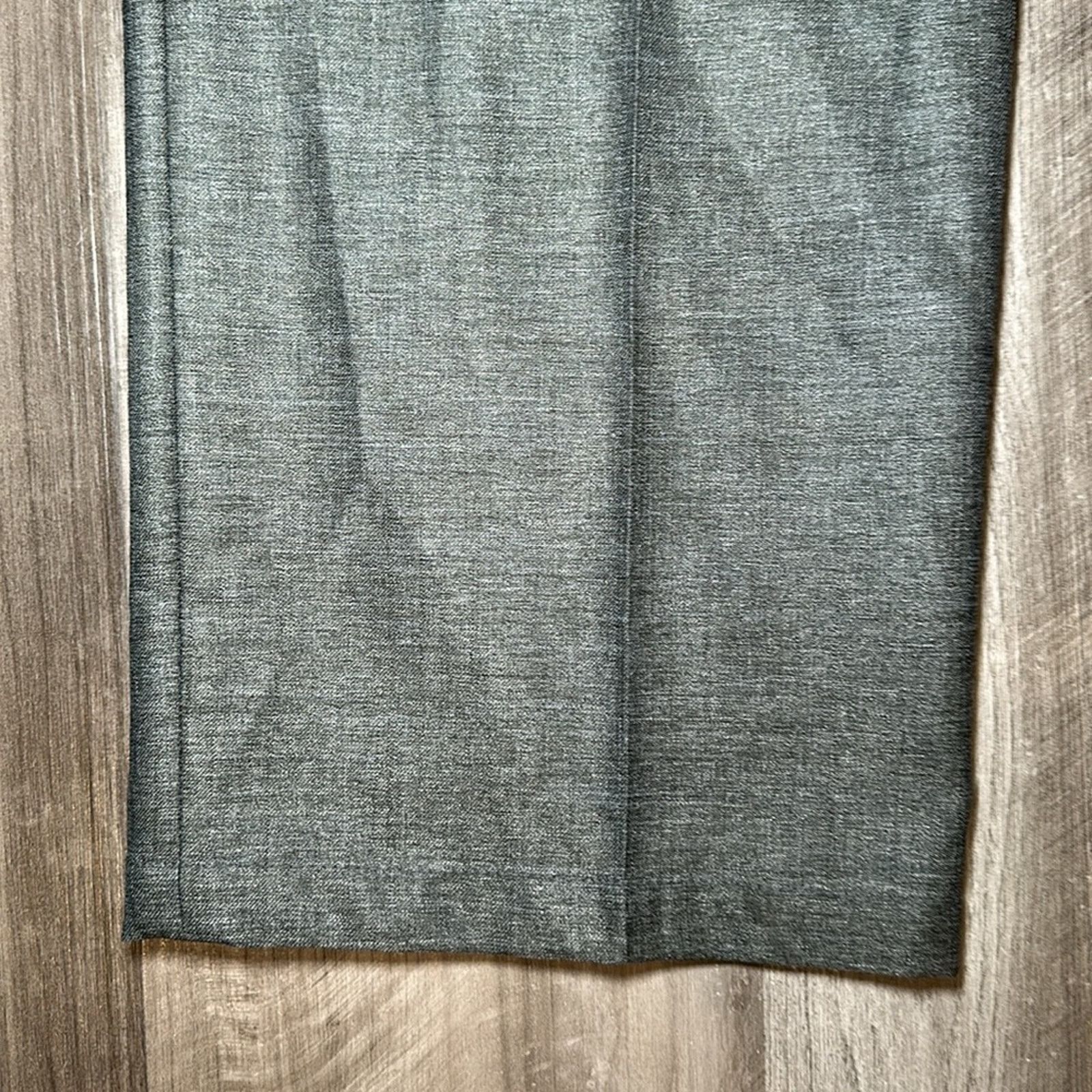 Lacoste Lacoste Pleated Dress Pants - 35x30 Size US 35 - 4 Thumbnail