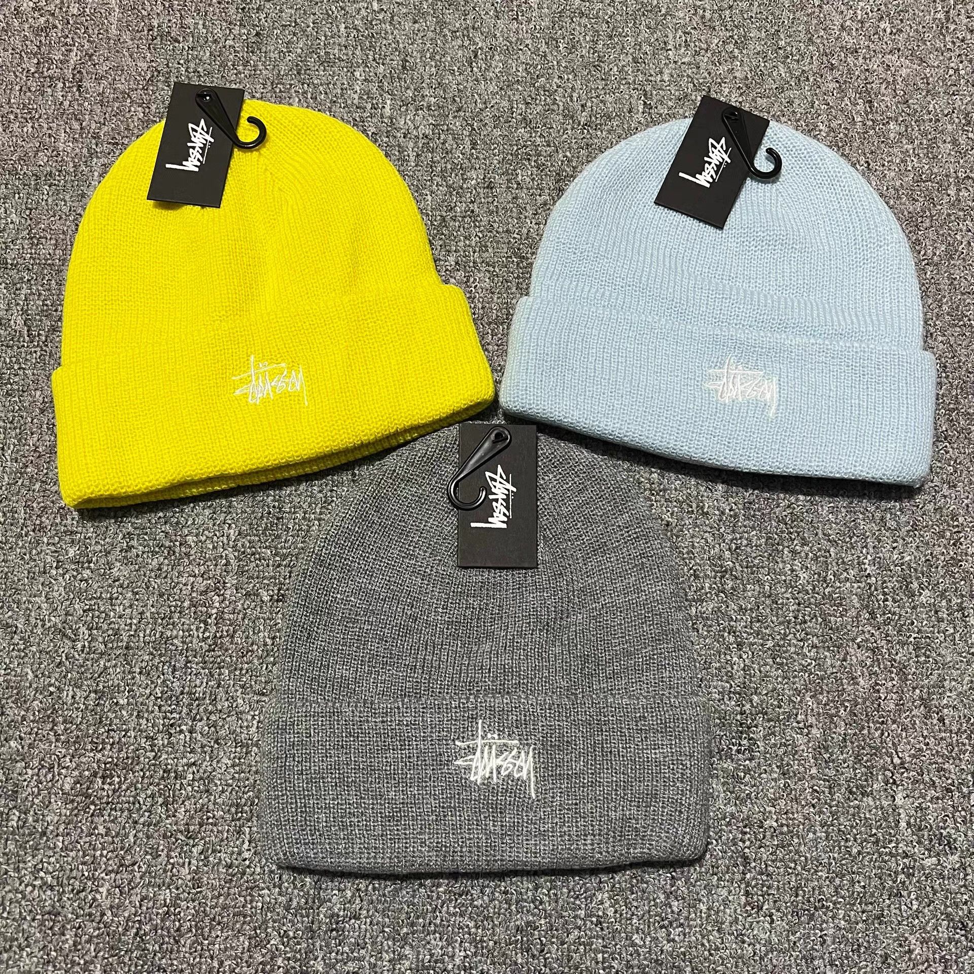Stussy Stussy Classic Solid Color Embroidered Logo Knit Beanie Q7 Size ONE SIZE - 1 Thumbnail
