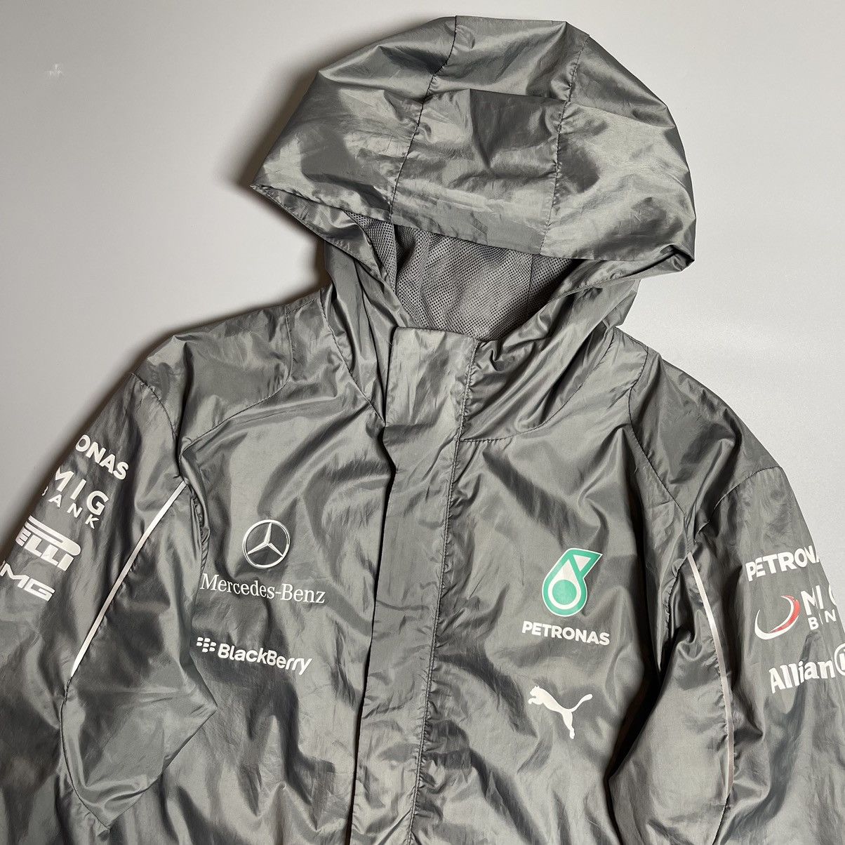 Formula 1 × Mercedes-Benz × Puma MERCEDES BENZ PUMA 2014 F1 PETRONAS AMG MESH LINES JACKET Size US M / EU 48-50 / 2 - 3 Thumbnail