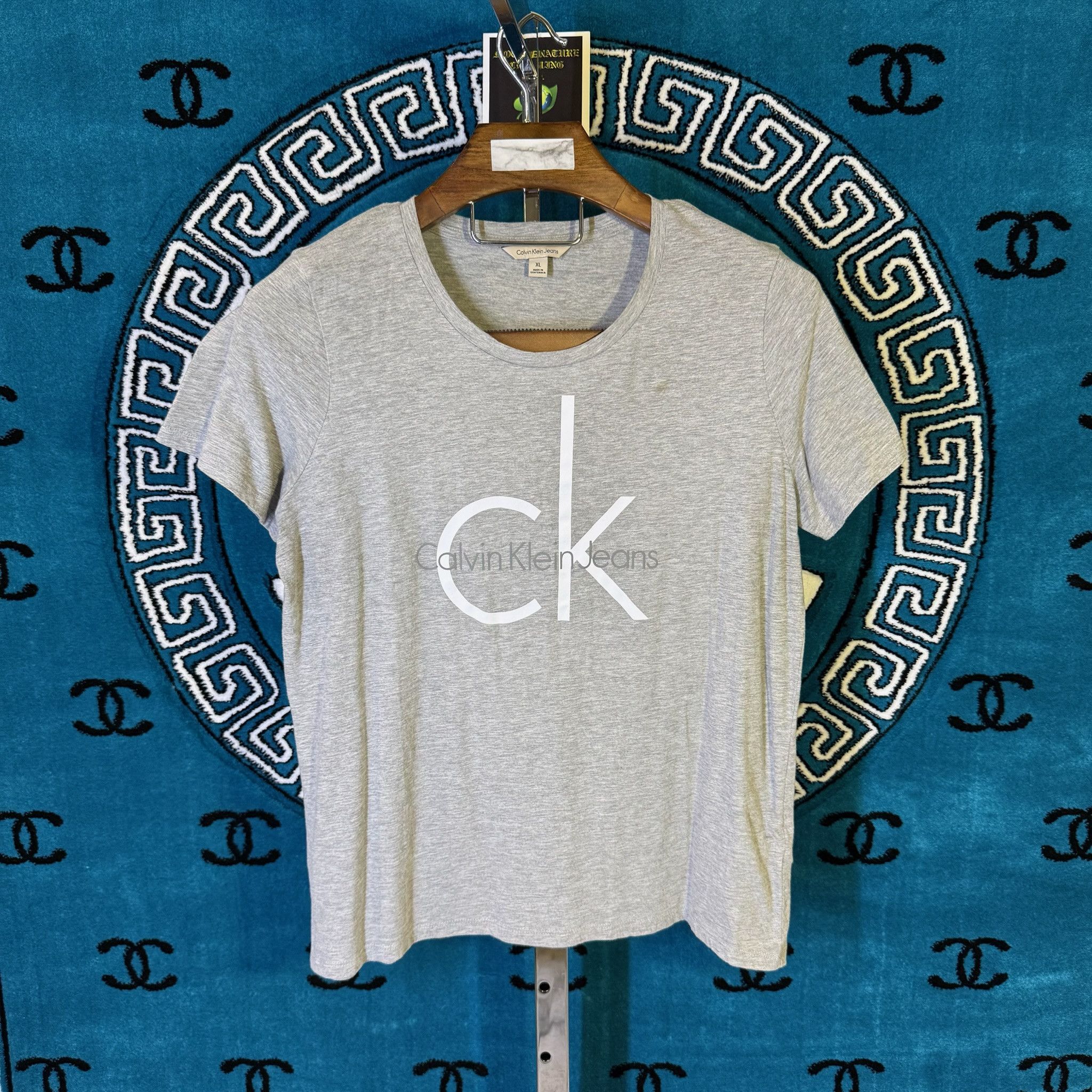 Calvin Klein THE ICONIC CALVIN KLEIN LOGOS SCRIPT SHIRT Size US XL / EU 56 / 4 - 1 Preview