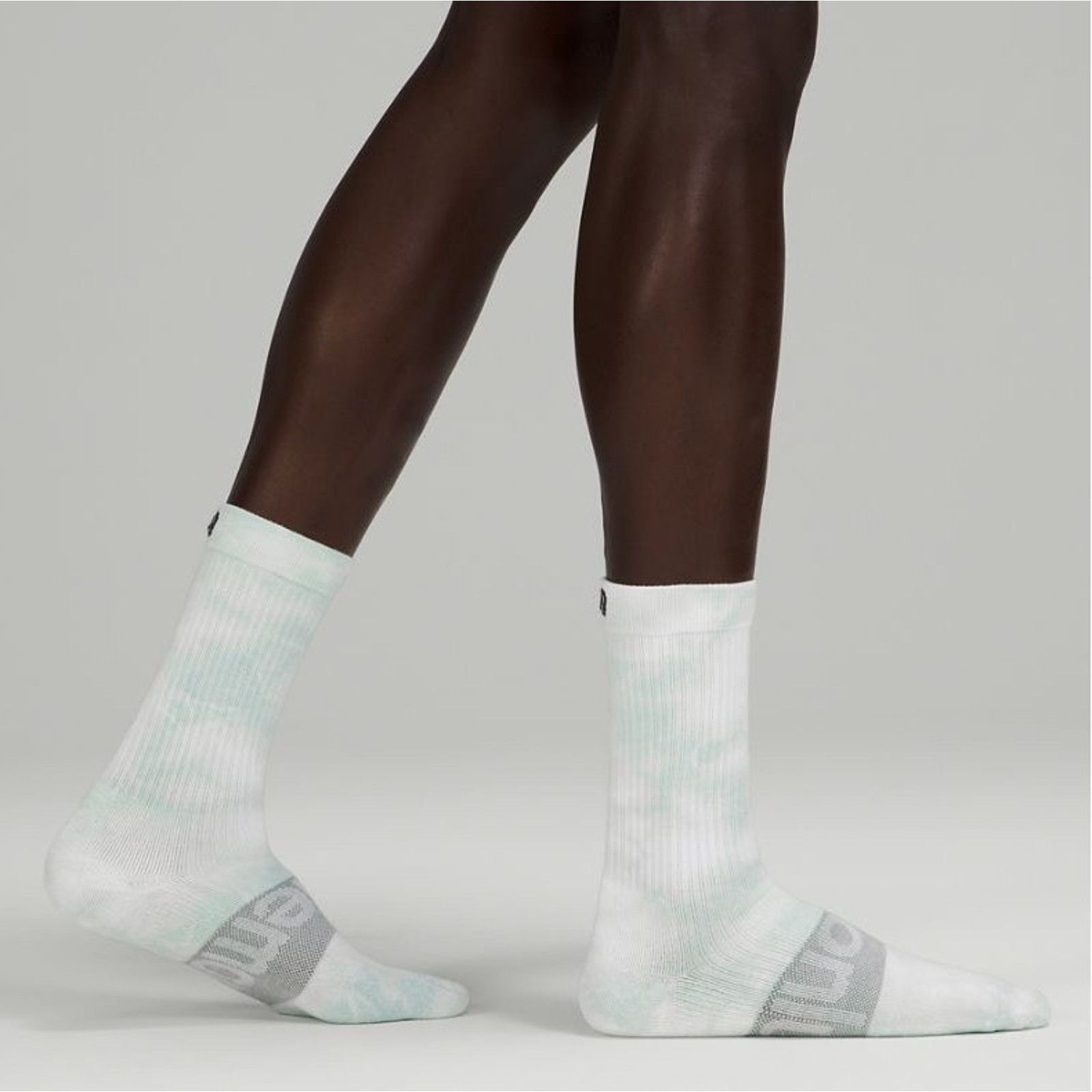 Lululemon LULULEMON Blue White Grey Logo Tie Dye Crew Tall Tube Socks Size ONE SIZE - 1 Thumbnail
