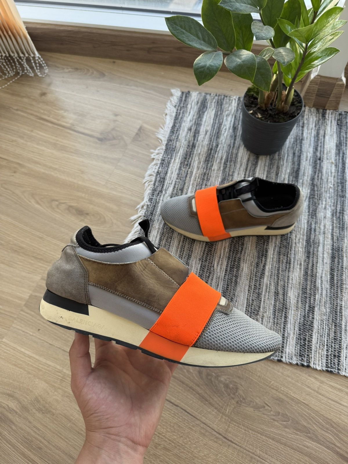 Balenciaga Balenciaga Race Runner Vintage Woman Sneakers Shoes Size 39 Size US 8.5 / IT 38.5 - 1 Thumbnail