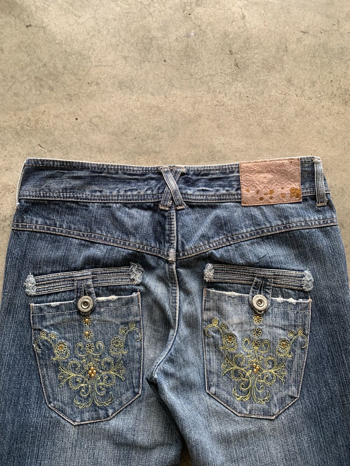 Japanese Brand Kissmark Japan Low Rise Flared Jeans Size US 32 / EU 48 - 8 Thumbnail