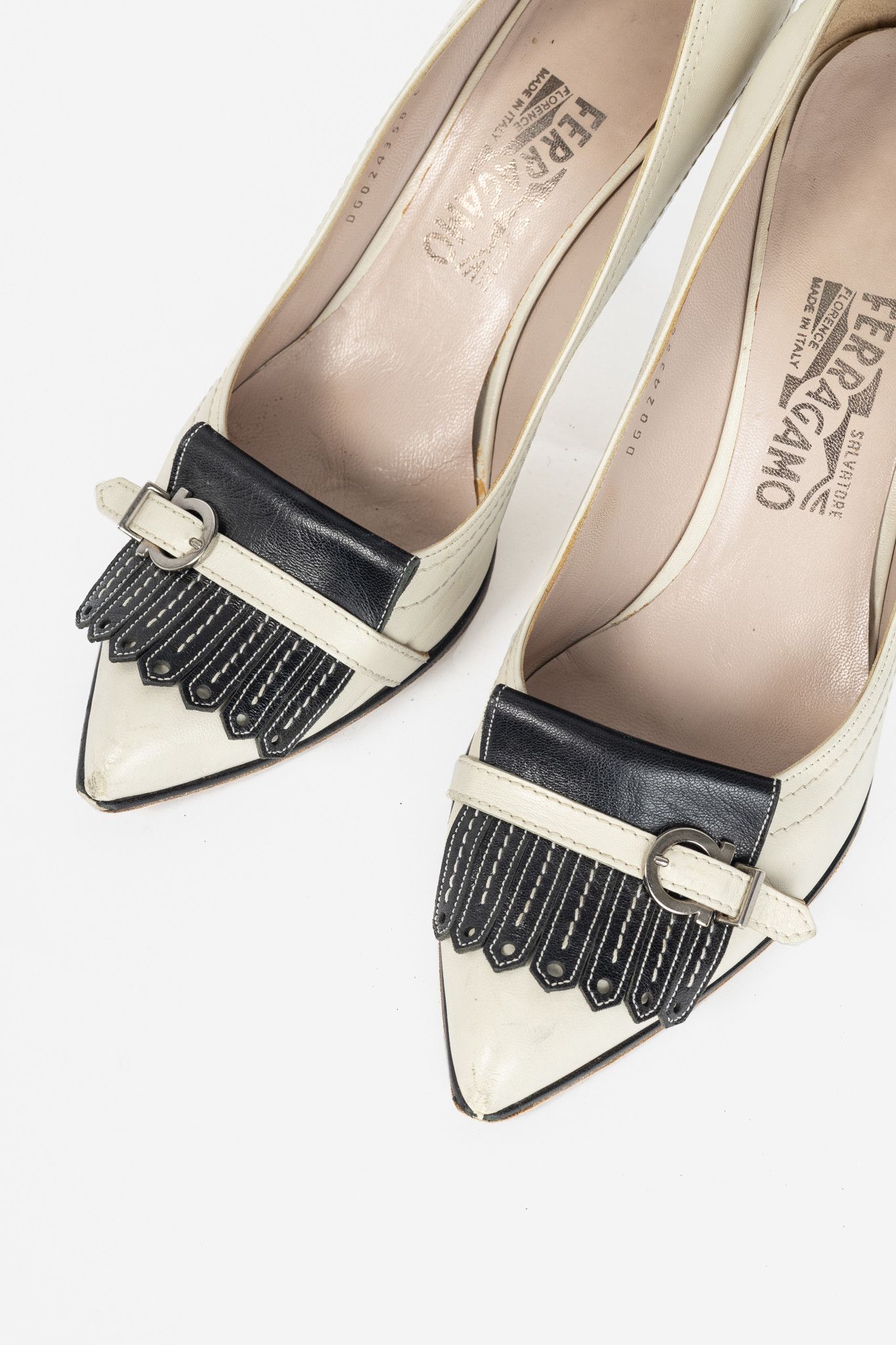 Salvatore Ferragamo Salvatore Ferragamo Gannett 85 Kid Leather Fringe Pumps Size US 9.5 / IT 39.5 - 6 Thumbnail