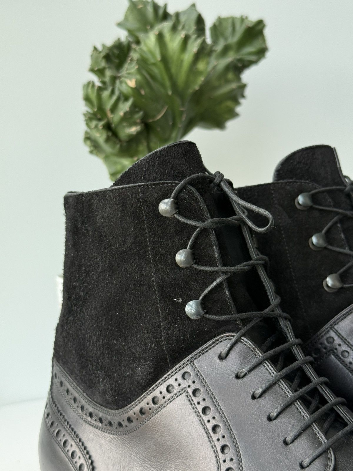 Louis Vuitton Louis Vuitton Brogue Oxford Ankle Boot Higt Leather / Suede Size US 11 / EU 44 - 9 Thumbnail