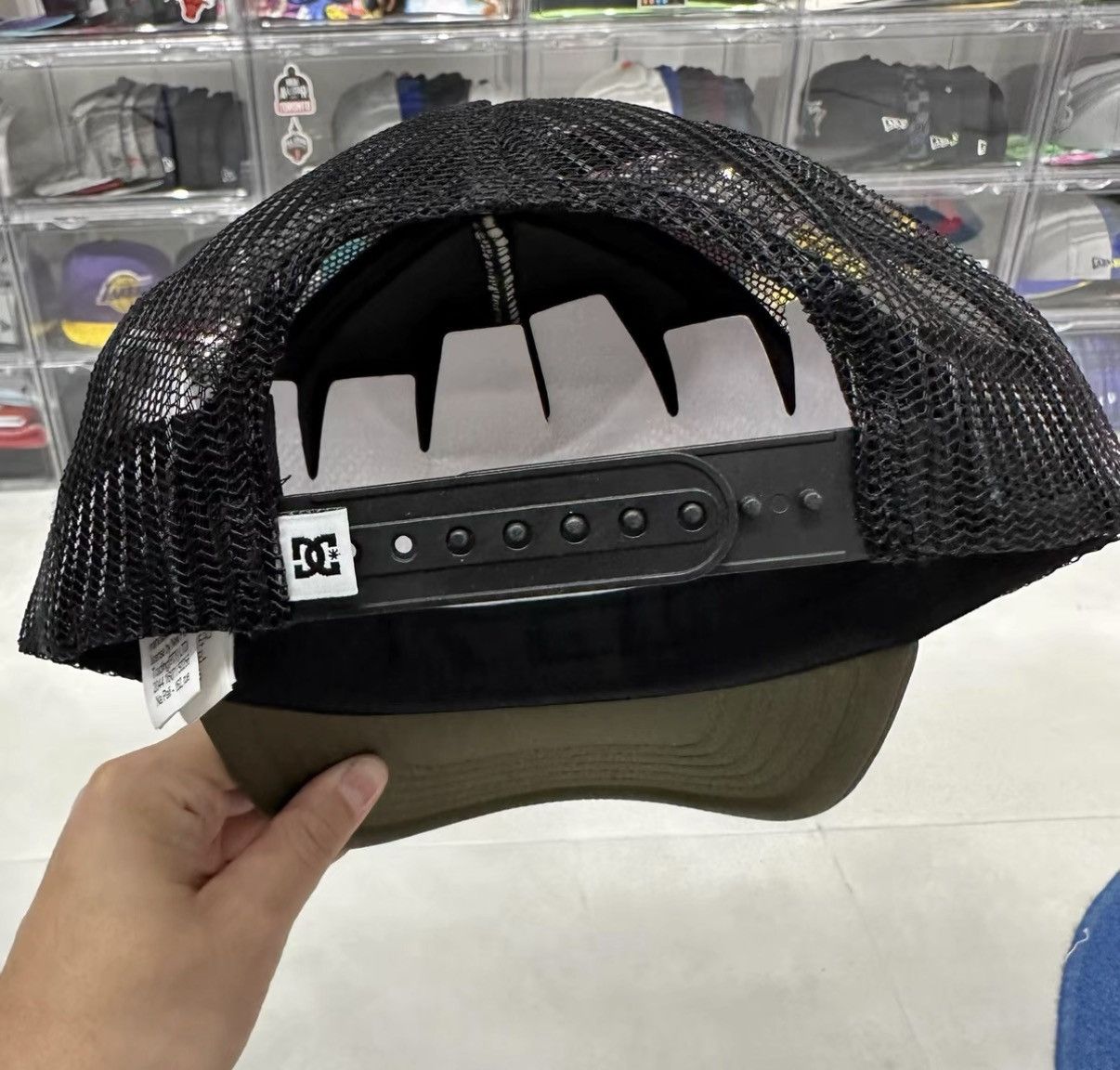 DC DC Mesh Trucker Cap J32 Size ONE SIZE - 2 Thumbnail