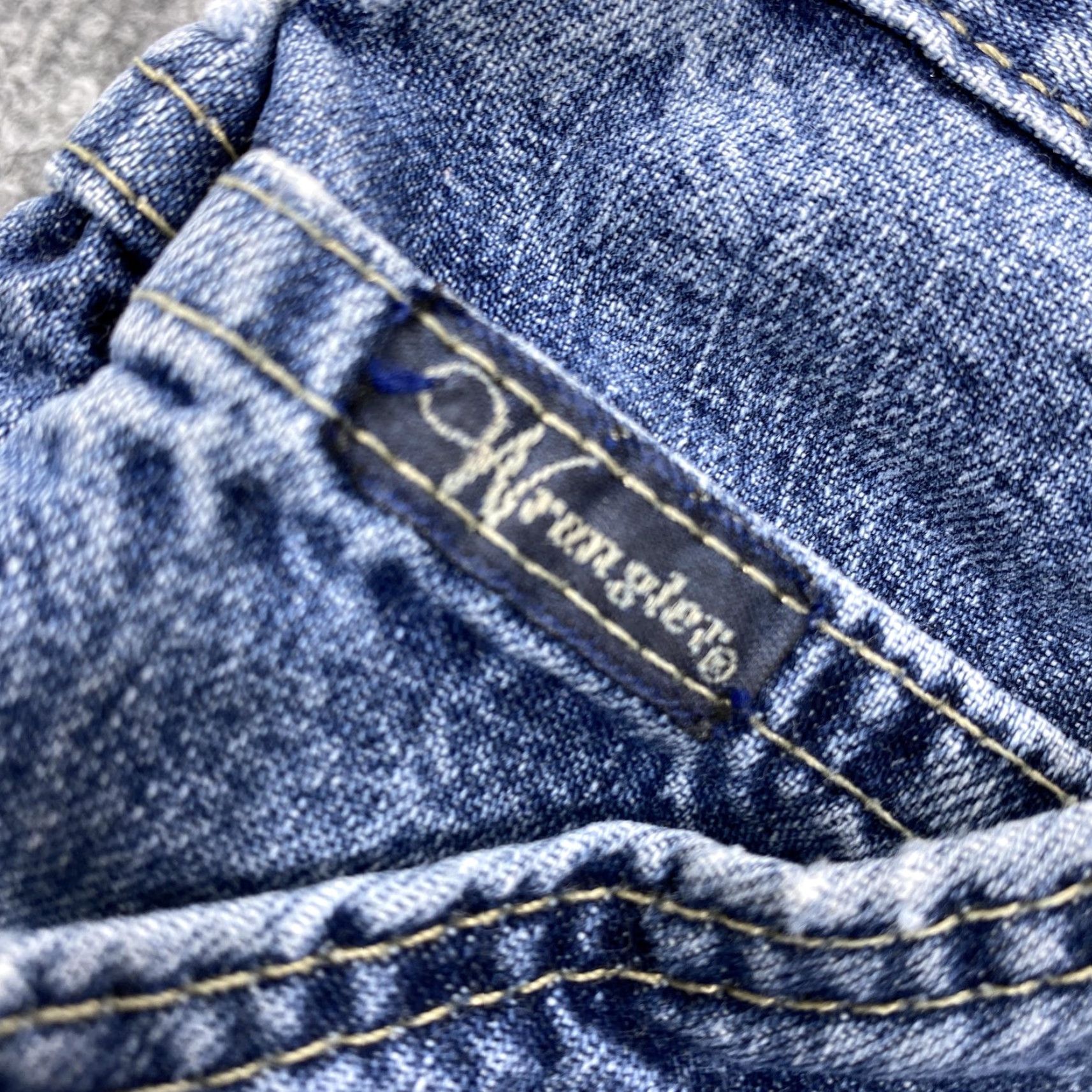 Wrangler Wrangler Cut-Off Shorts Womens 32 Blue Denim Relaxed Fit Fringe 5-Pocket Size 24" / US 00 / IT 34 - 4 Thumbnail