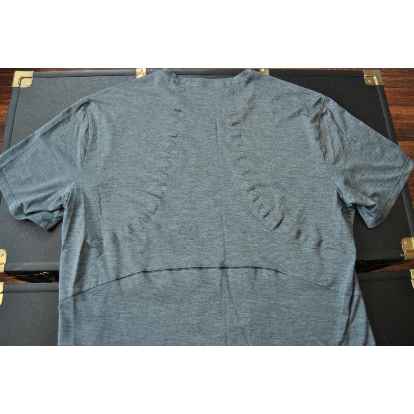 Lululemon Lululemon Short Sleeve Shirt Gray Size US M / EU 48-50 / 2 - 5 Thumbnail