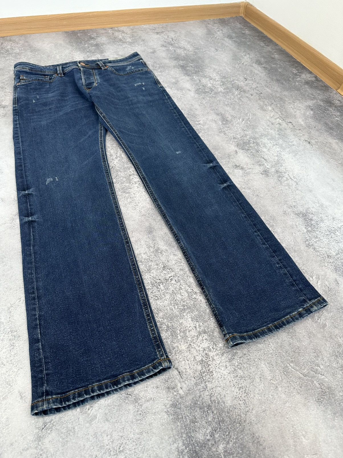 Diesel Vintage Diesel Avant Garde Designer Straight Larkee Jeans Size US 32 / EU 48 - 9 Thumbnail
