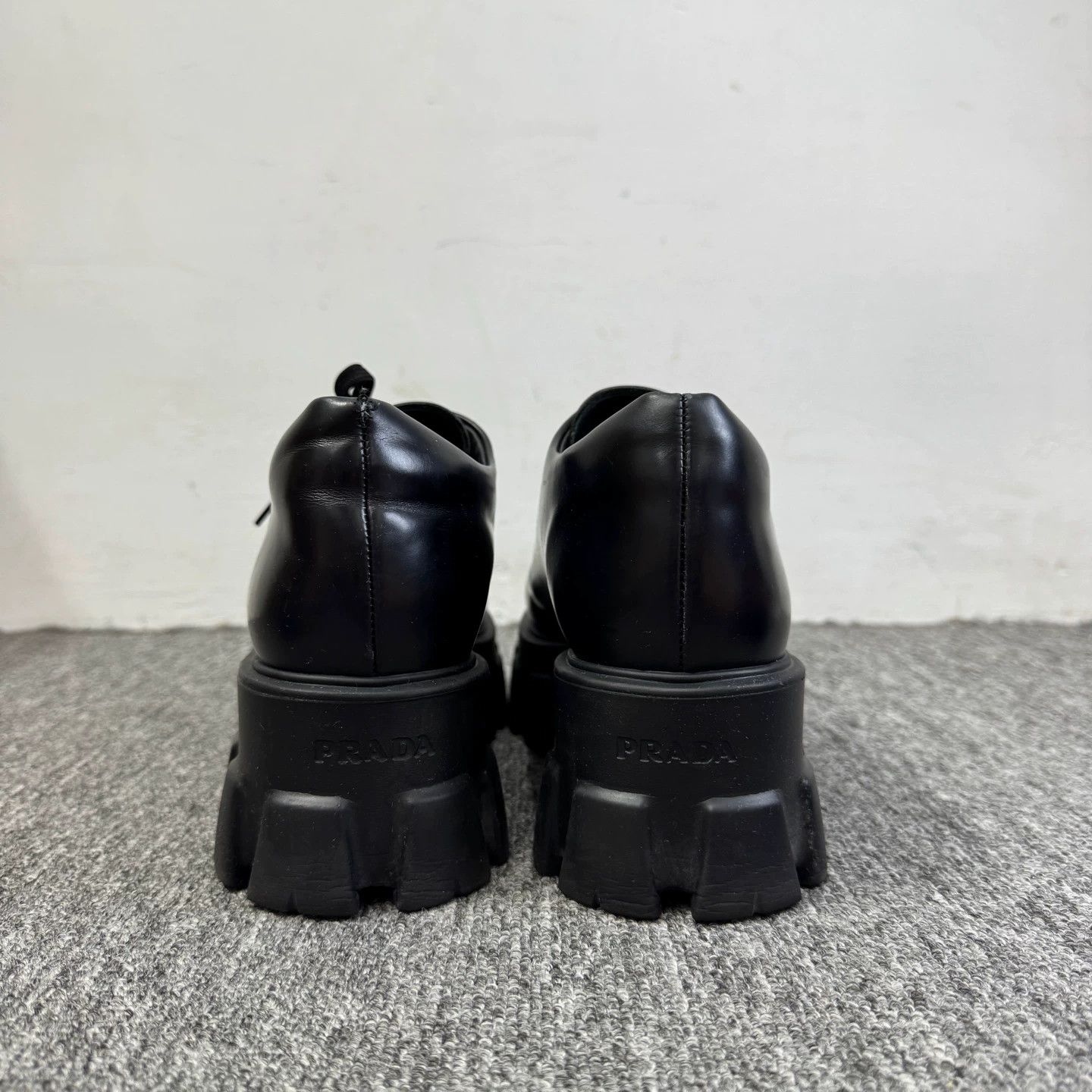 Prada Prada Triangle Logo Dress Shoes 39 95 New Cracked Size US 8.5 / IT 38.5 - 4 Thumbnail