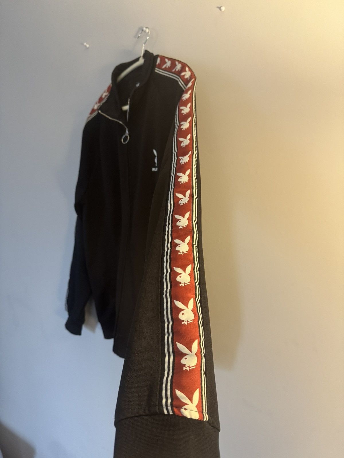 Pacsun × Playboy Playboy x Pacsun Tracktop Size US L / EU 52-54 / 3 - 10 Thumbnail