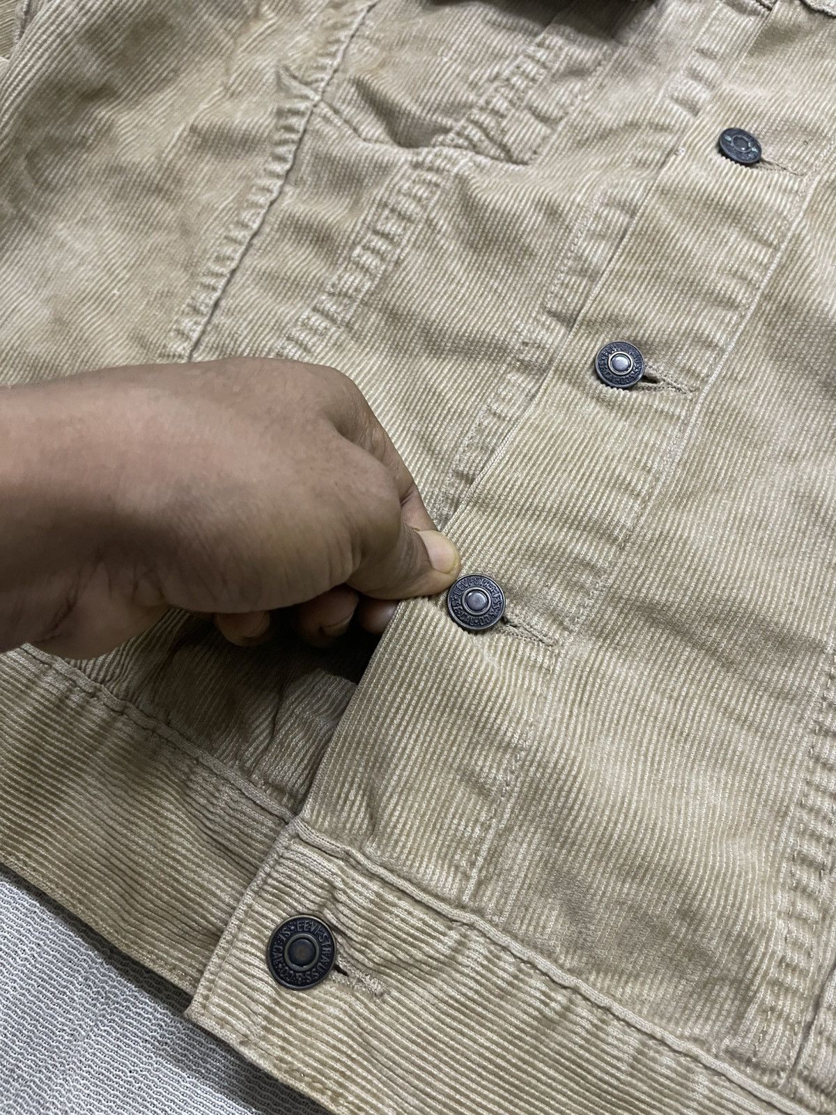 Levi's VINTAGE LEVIS CORDUROY TRUCKER JACKET FADED Size US L / EU 52-54 / 3 - 8 Thumbnail