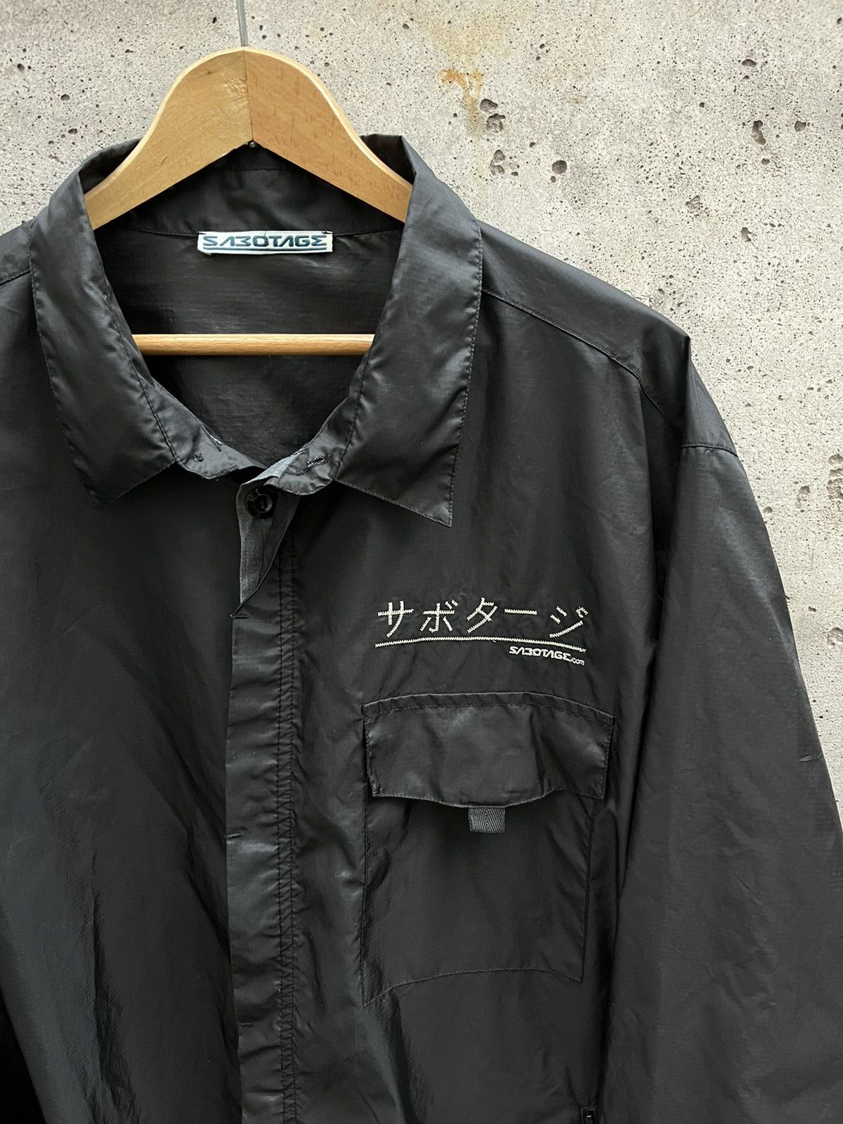 Errolson Hugh 90s Sabotage by Errlson Hugh Japan Rave DJ Waterproof Jacket Size US L / EU 52-54 / 3 - 3 Thumbnail