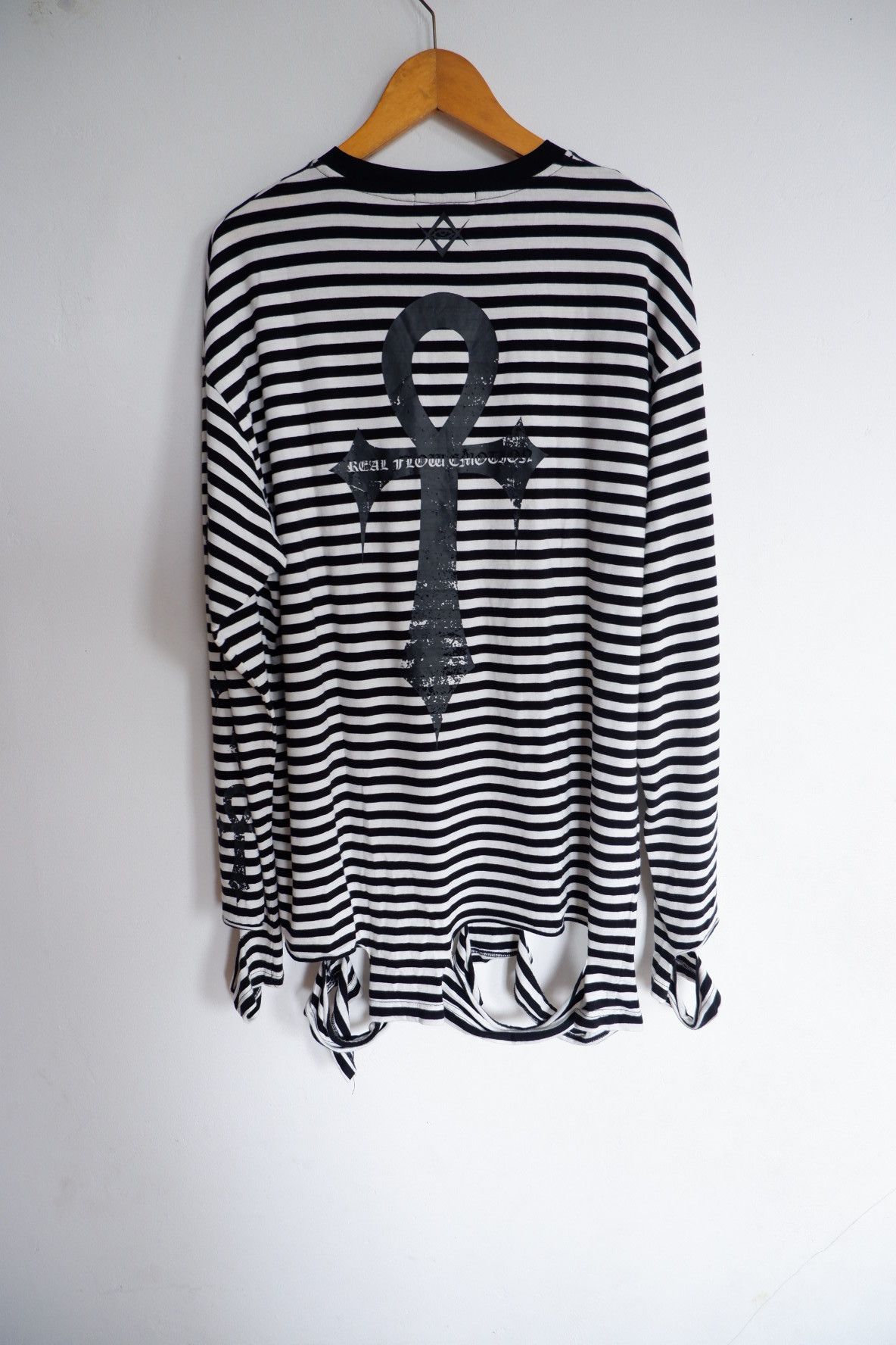 20471120 REFLEM -Cross Cut Distressed Long Sleeve Size US XL / EU 56 / 4 - 1 Thumbnail
