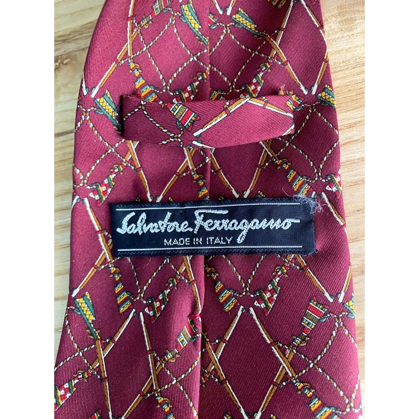 Salvatore Ferragamo VINTAGE Salvatore Ferragamo Tie Burgundy 100% Silk Made in Italy Men Leather? Wait. Size ONE SIZE - 5 Thumbnail