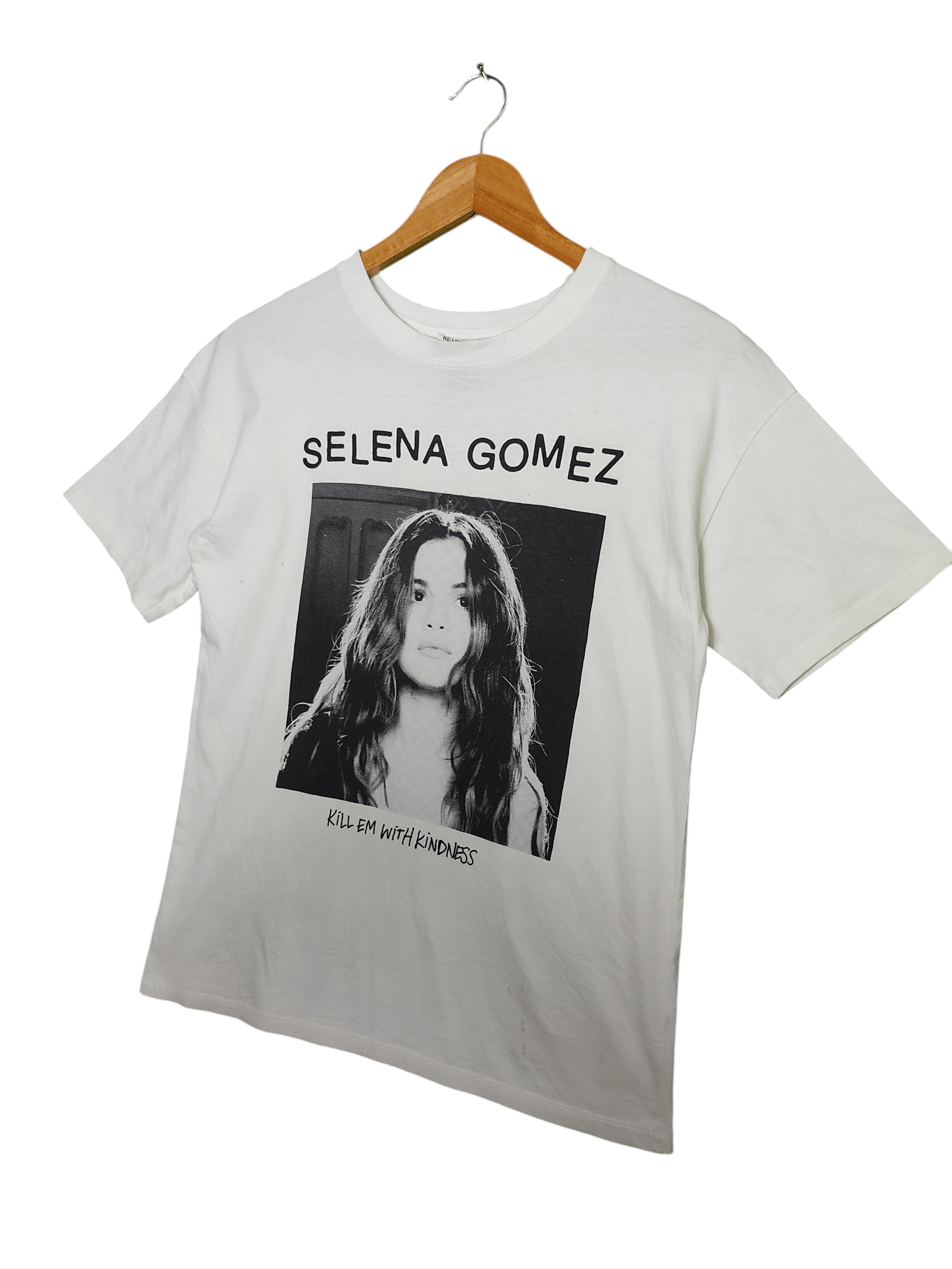 Pull & Bear Selena Gomez Kill Em With Kindness graphic Size US XS / EU 42 / 0 - 3 Thumbnail