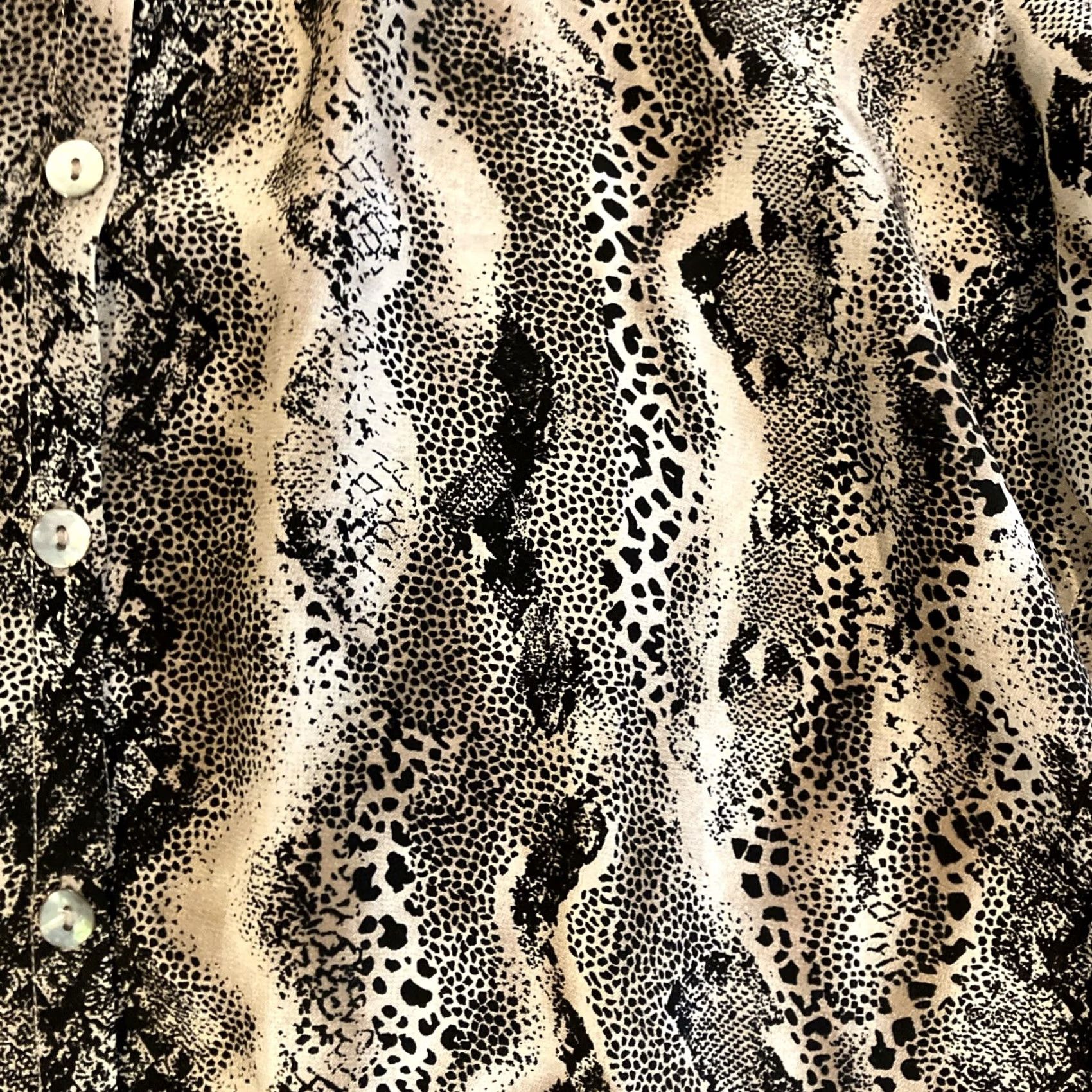 Vintage Allison Taylor Button-Up Shirt Women Medium Silk Black Snakeskin 100% Silk Bohemian Button Up Blouse Size M / US 6-8 / IT 42-44 - 2 Thumbnail