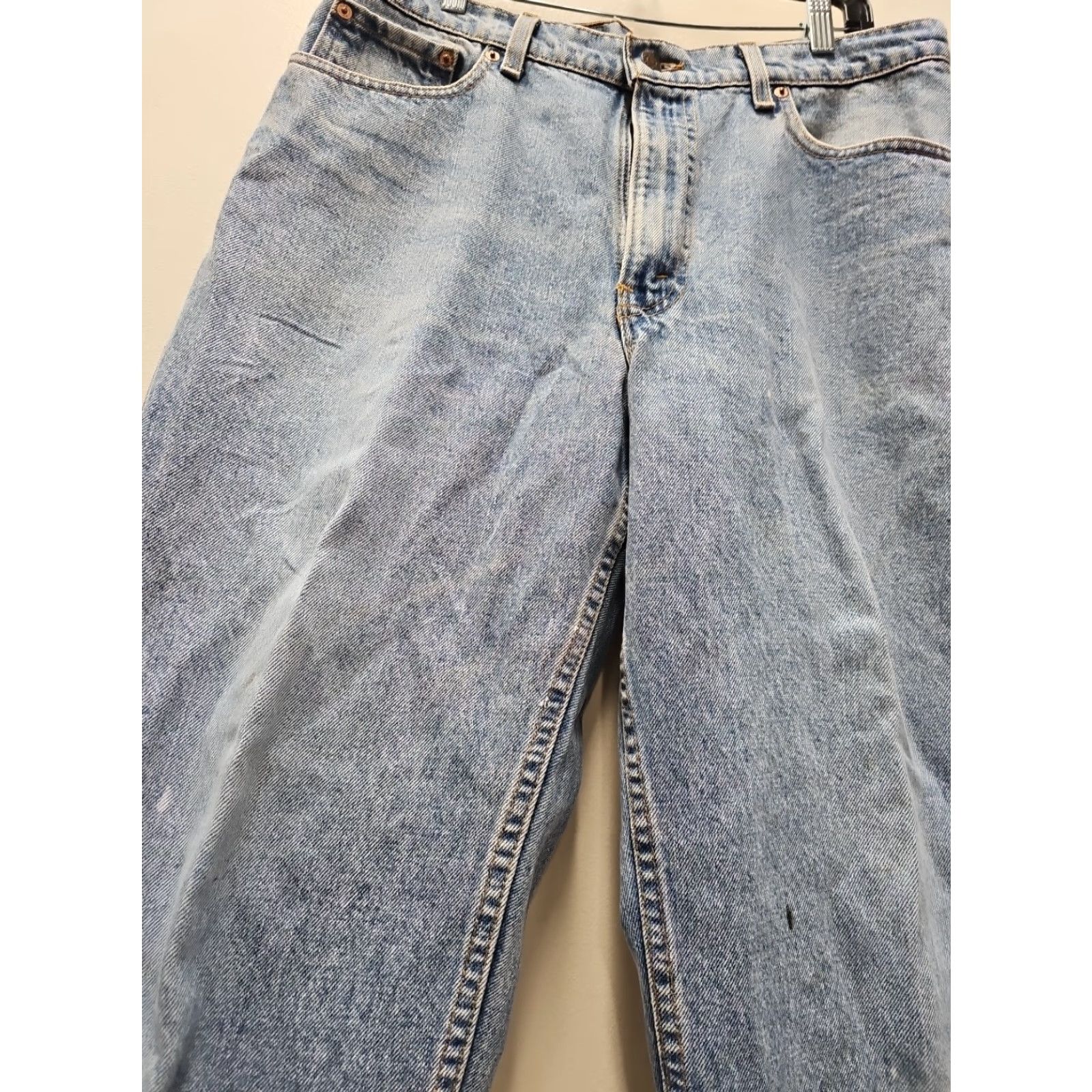 Levi's VINTAGE Levi's 550 Jeans 34x28 Mens Blue Denim Tapered Relaxed Fit Light Wash Jeans Size US 34 / EU 50 - 6 Thumbnail
