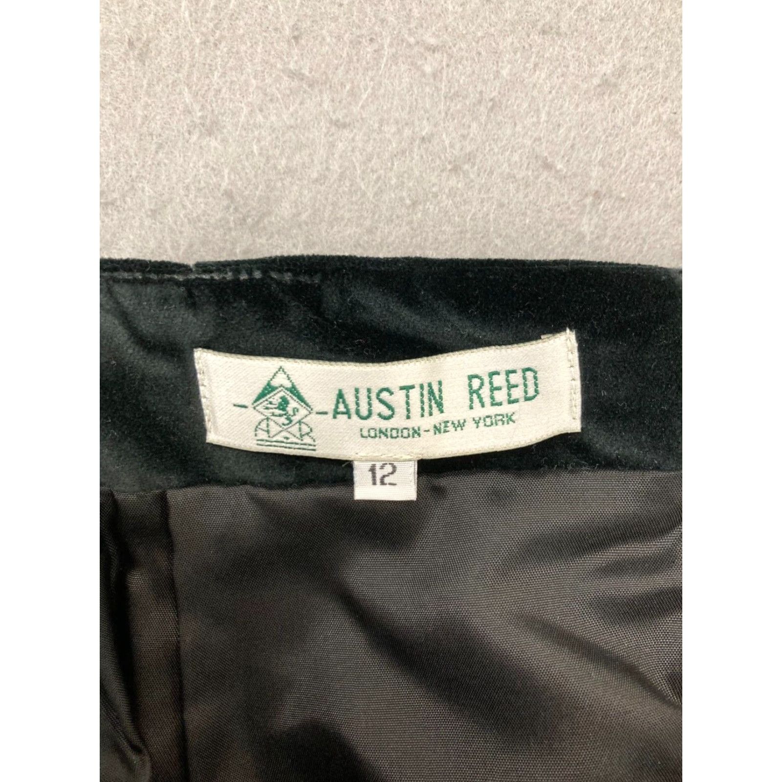 Austin Reed VINTAGE Austin Reed Skirt Womens 12 Black A-Line Satin Lined Pockets Business USA Size 34" / US 12 / IT 48 - 6 Thumbnail