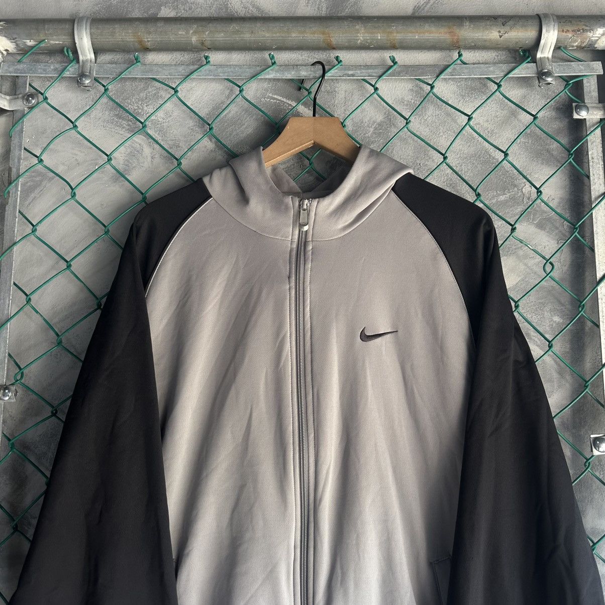 Vintage Vintage Nike Track Jacket Mens XL Gray Black Embroidered Size US XL / EU 56 / 4 - 2 Thumbnail