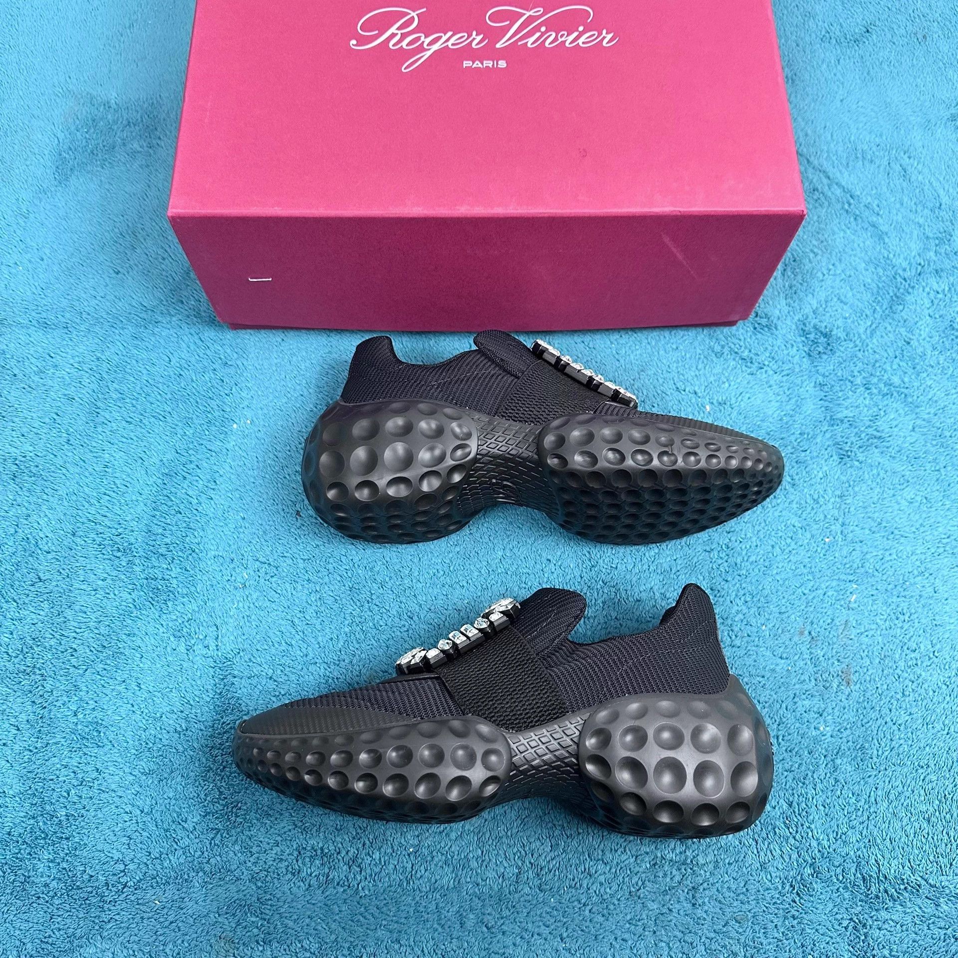 Roger Vivier Roger Vivier women's low top sneakers black 36 Size US 6 / IT 36 - 2 Thumbnail