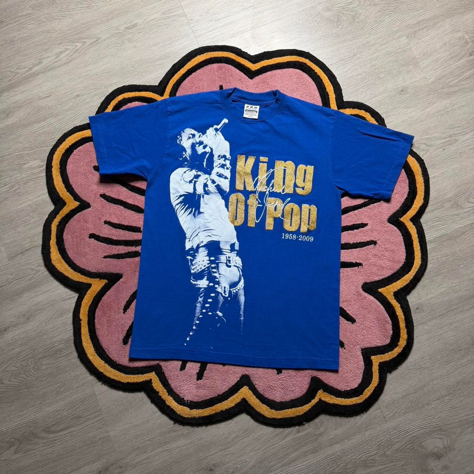 Vintage Y2K Michael Jackson King of Pop Graphic Logo T-shirt