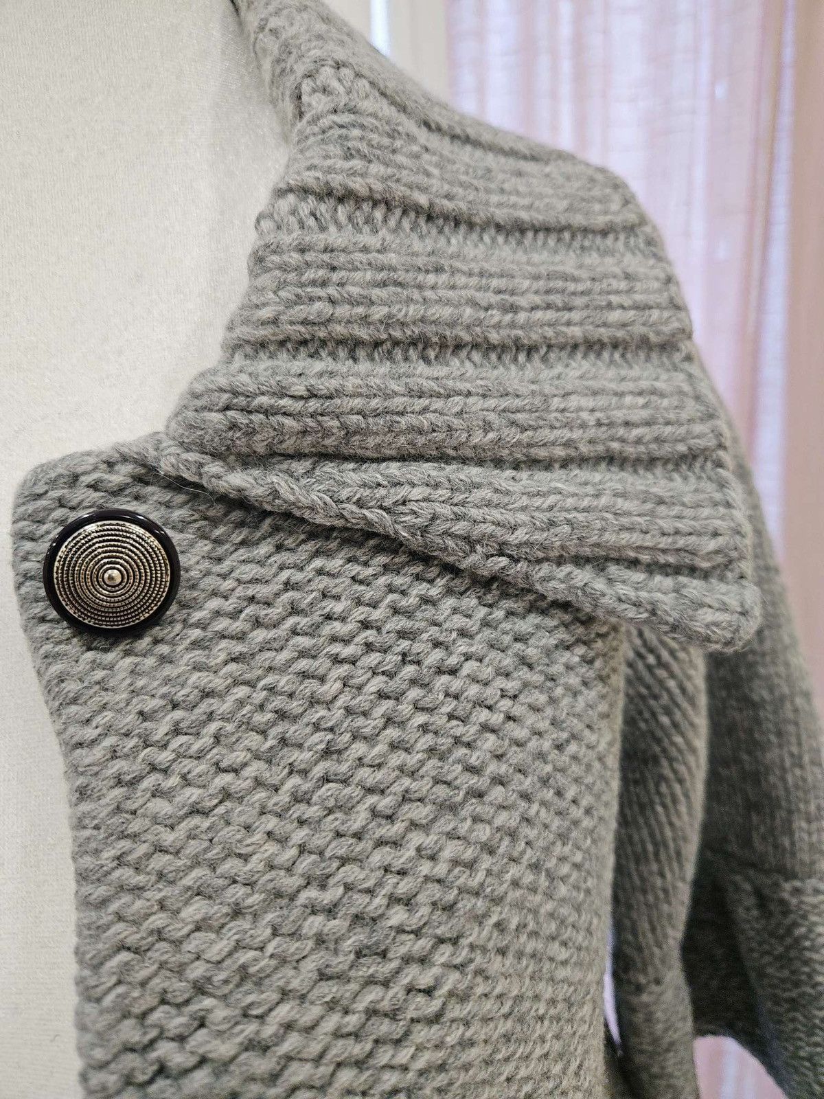 Alice + Olivia × Vintage Alice & Olivia Knit Wool Alpaca Bell Sleeve Cardigan/ Dress Size M / US 6-8 / IT 42-44 - 16 Thumbnail