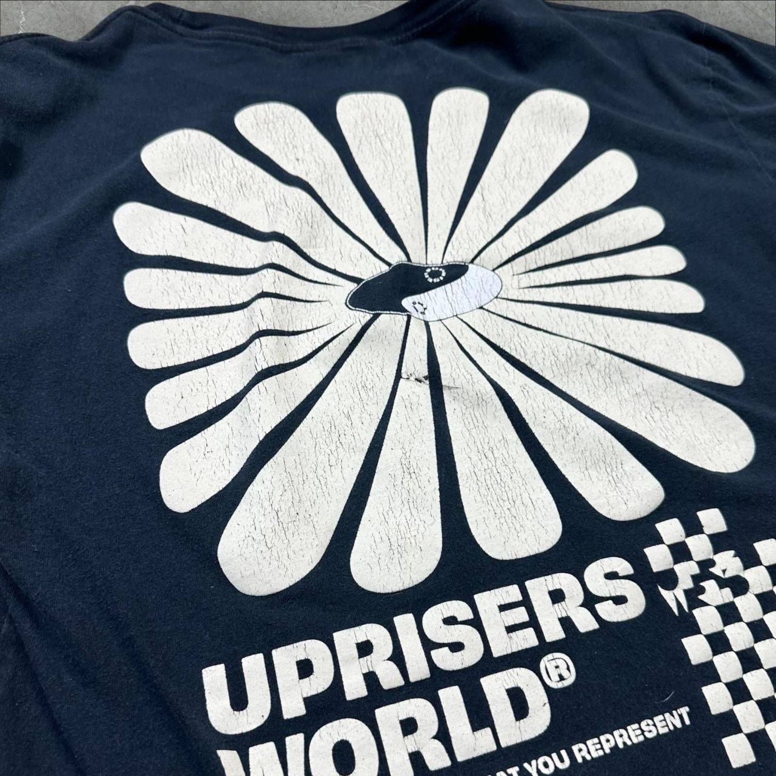 Pacsun Uprisers World Pacsun Graphic Tee Size US L / EU 52-54 / 3 - 3 Thumbnail