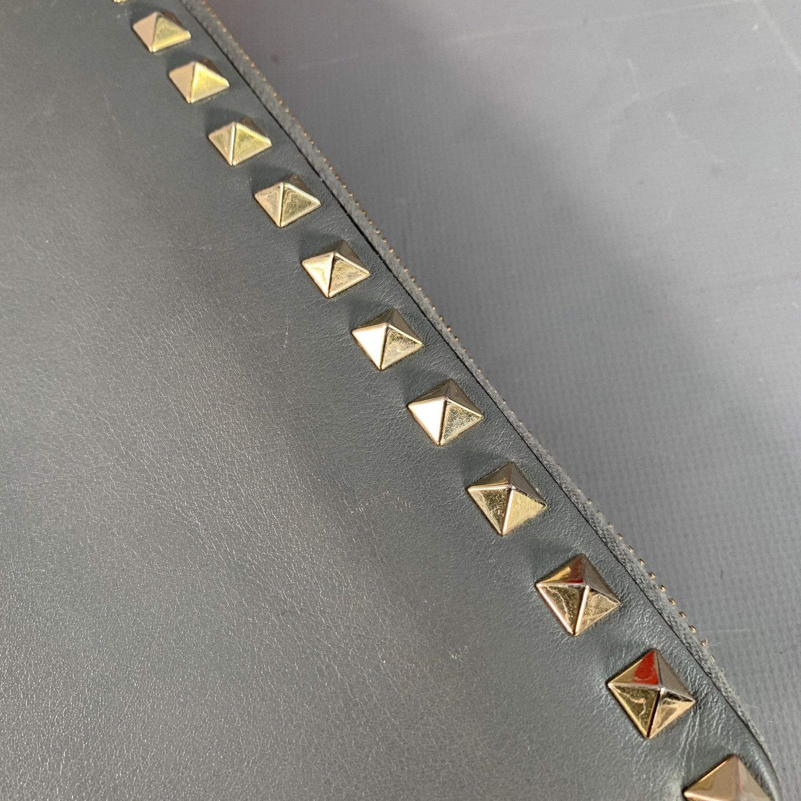 Valentino Rockstud Grey Gold Studded Leather Checkbook Wallet Size ONE SIZE - 7 Thumbnail