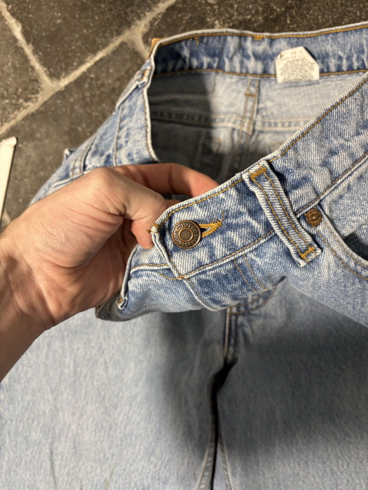 Levi's 1990s Levi’s Red Tab 505 Made in Canada Vintage Denim Jeans Size US 32 / EU 48 - 7 Thumbnail