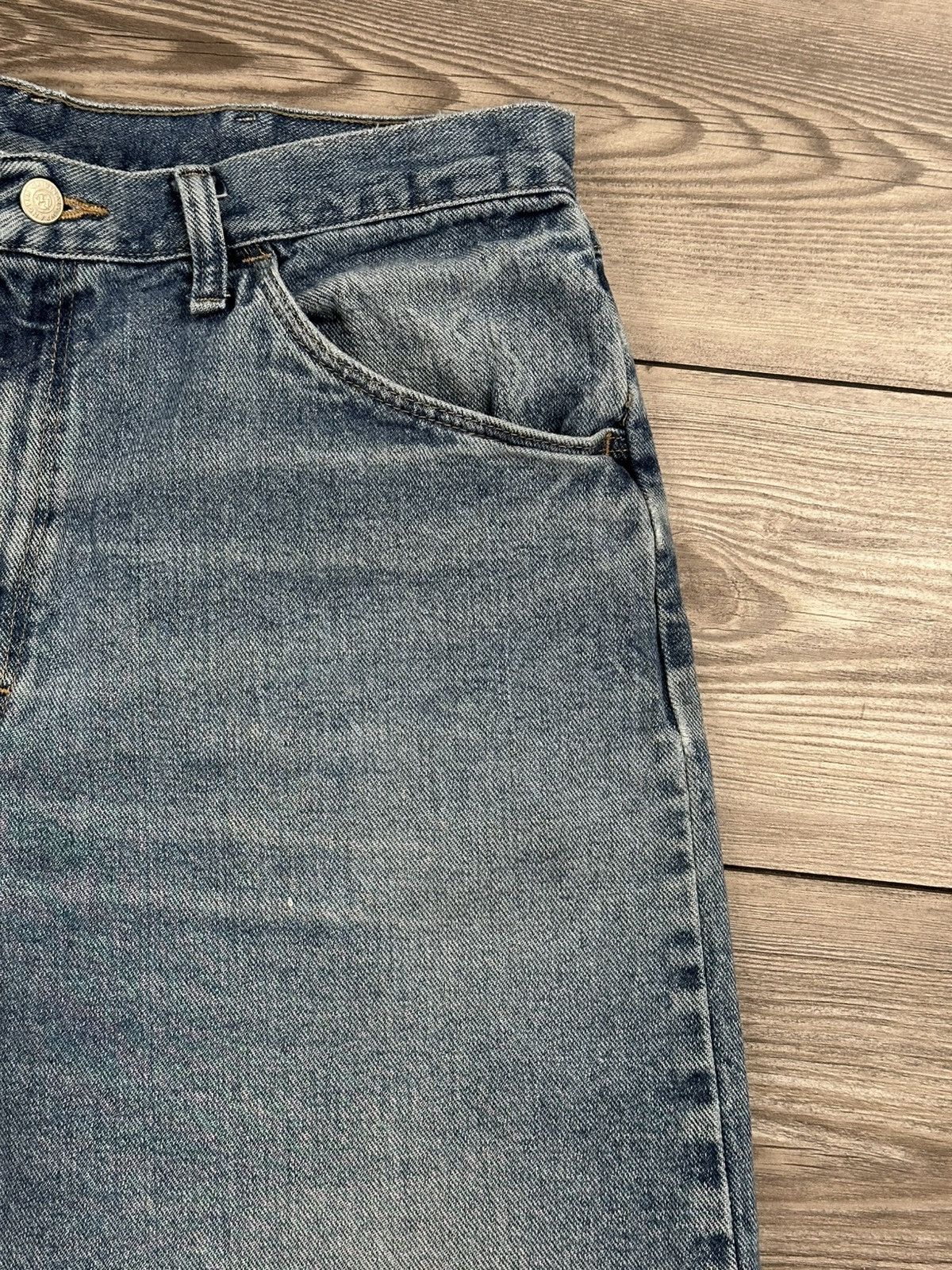 Vintage Vintage Y2K Wrangler Denim Shorts Size US 35 - 3 Thumbnail