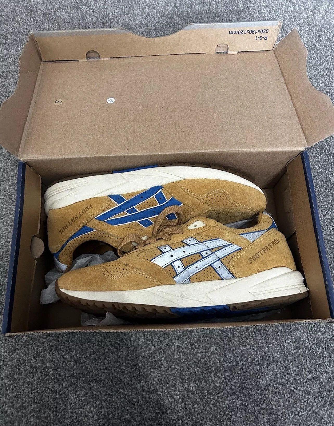 Asics Asics Foot Patrol Gel Saga 2012 Authentic. Uk Size 8. Size US 9 / EU 42 - 3 Thumbnail