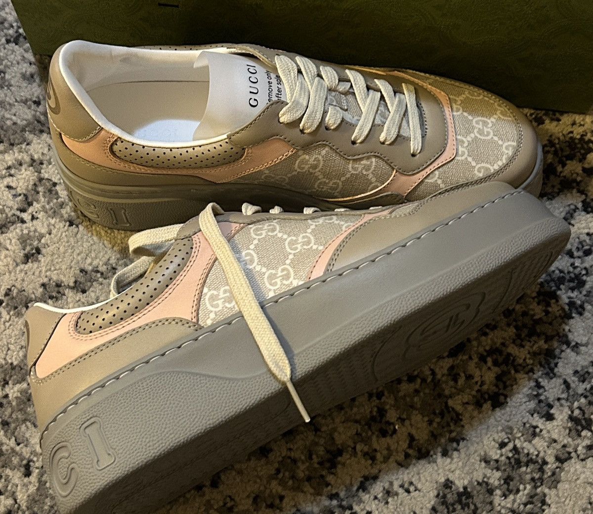 Gucci Gucci GG Logo Sneaker Oatmeal Light Pink Sneaker Size US 11 / IT 41 - 3 Thumbnail