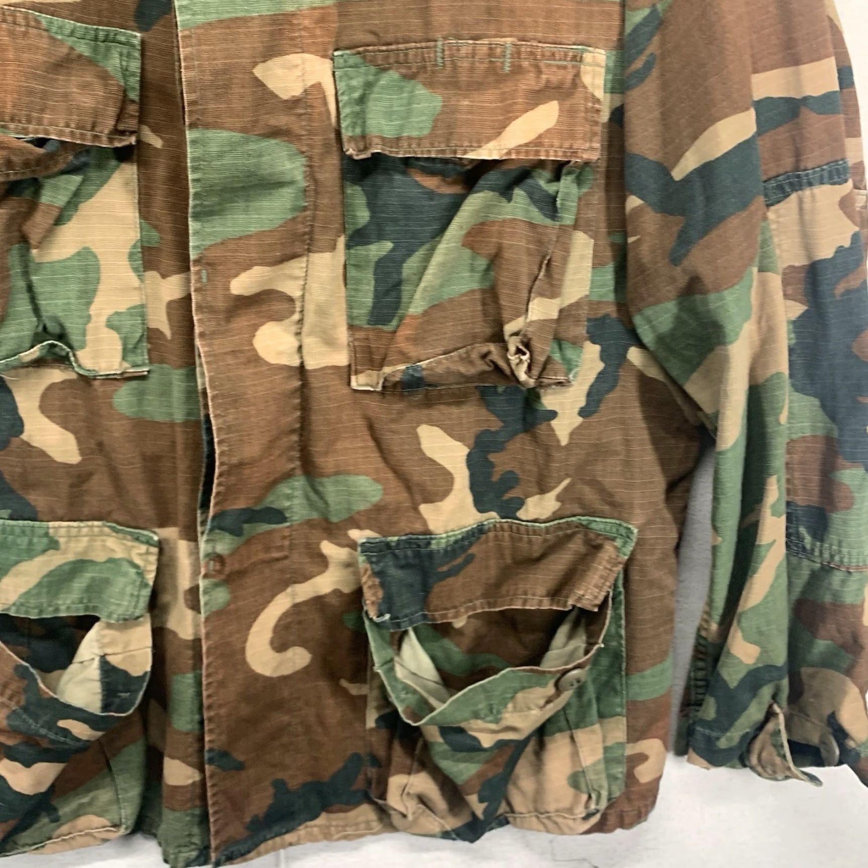 Vintage VINTAGE Men's Military Camouflage Button-Up Shirt Long Sleeve Casual Workwear All Seasons M Size US M / EU 48-50 / 2 - 6 Thumbnail