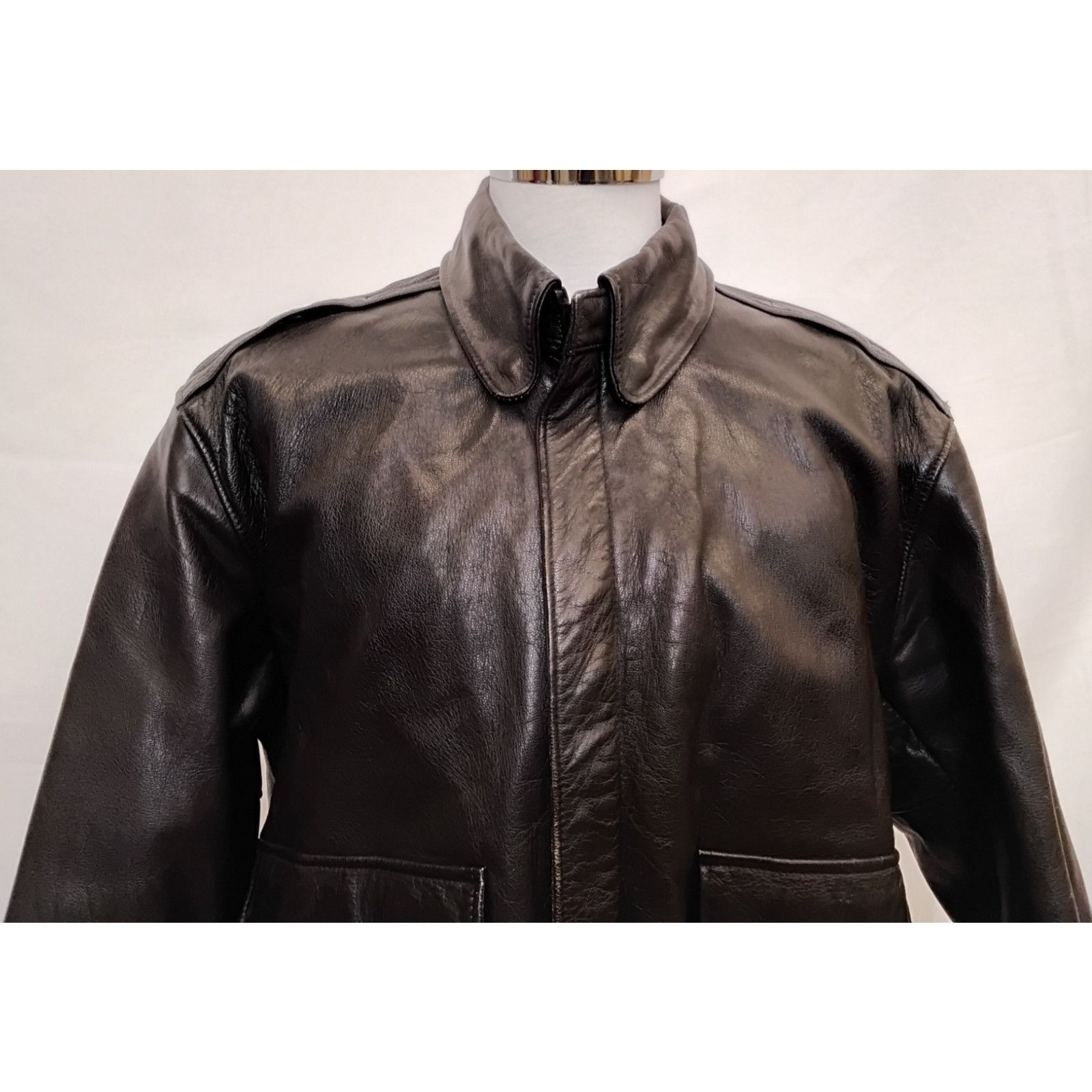 L.L. Bean L.L. Bean Leather Flight Jacket Men XL Brown Thinsulate USA Size US XL / EU 56 / 4 - 5 Thumbnail