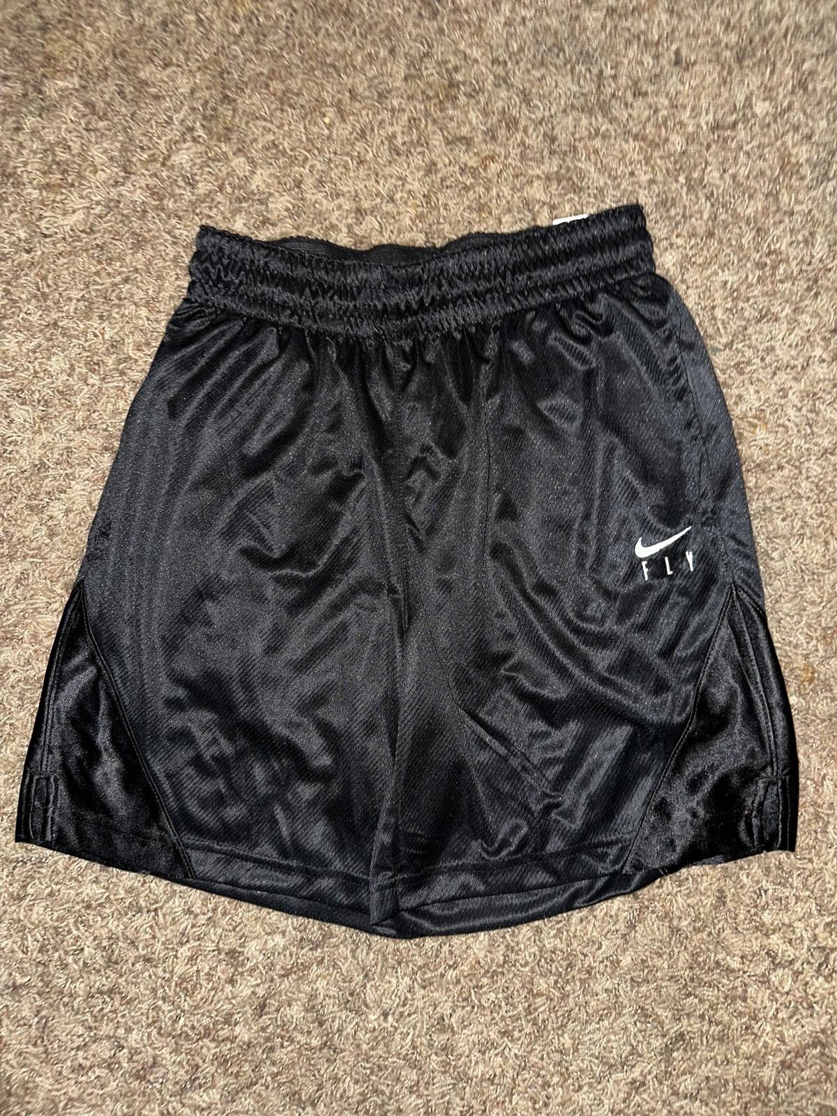 Nike Nike Women’s Dri-FIT ISoFly Black/White Basketball Shorts Size 26" / US 2 / IT 38 - 1 Thumbnail