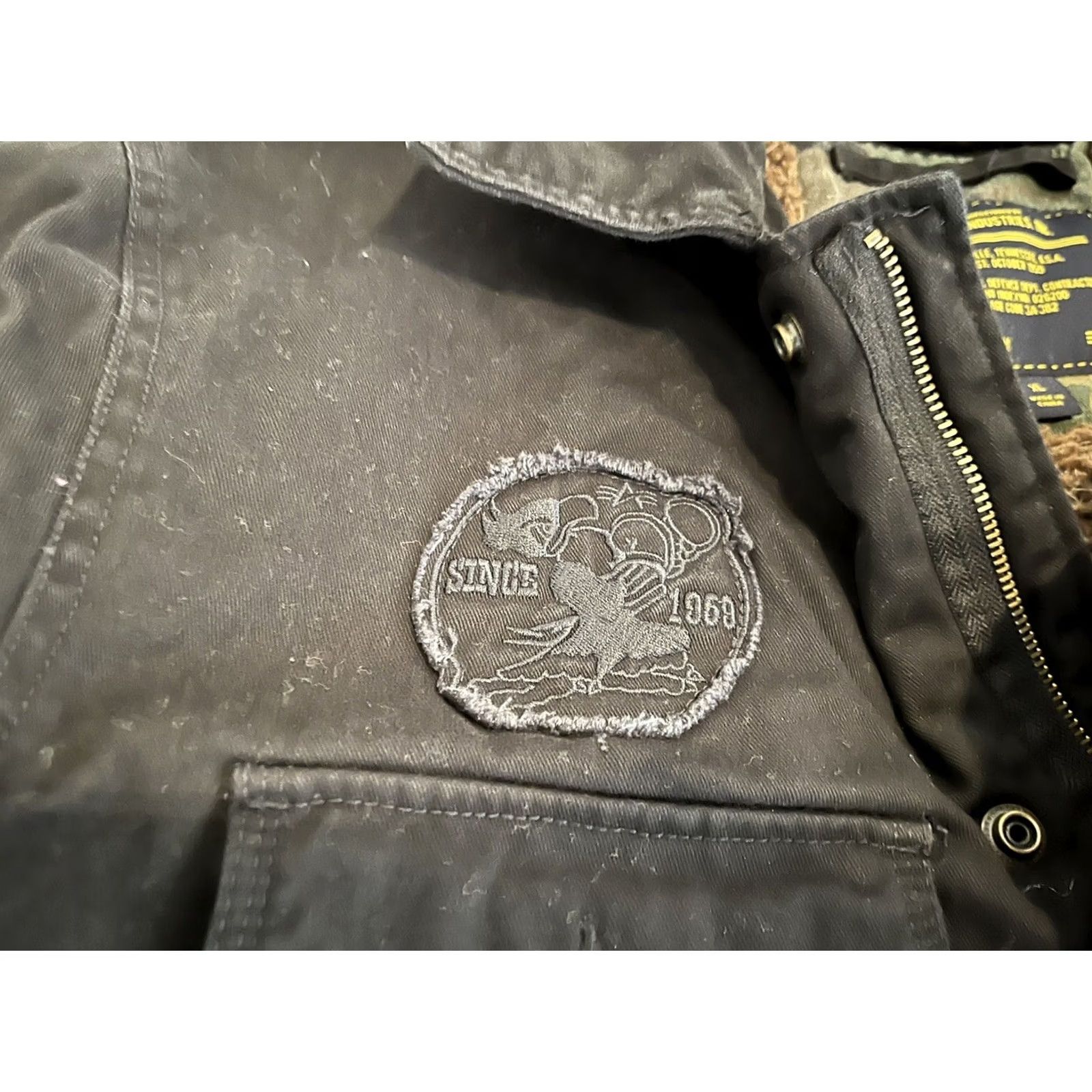 Alpha Industries Alpha Industries Black Jacket Military Patches Sherpa Lining Size XL Mens Jacket Black XL Size US XL / EU 56 / 4 - 7 Thumbnail