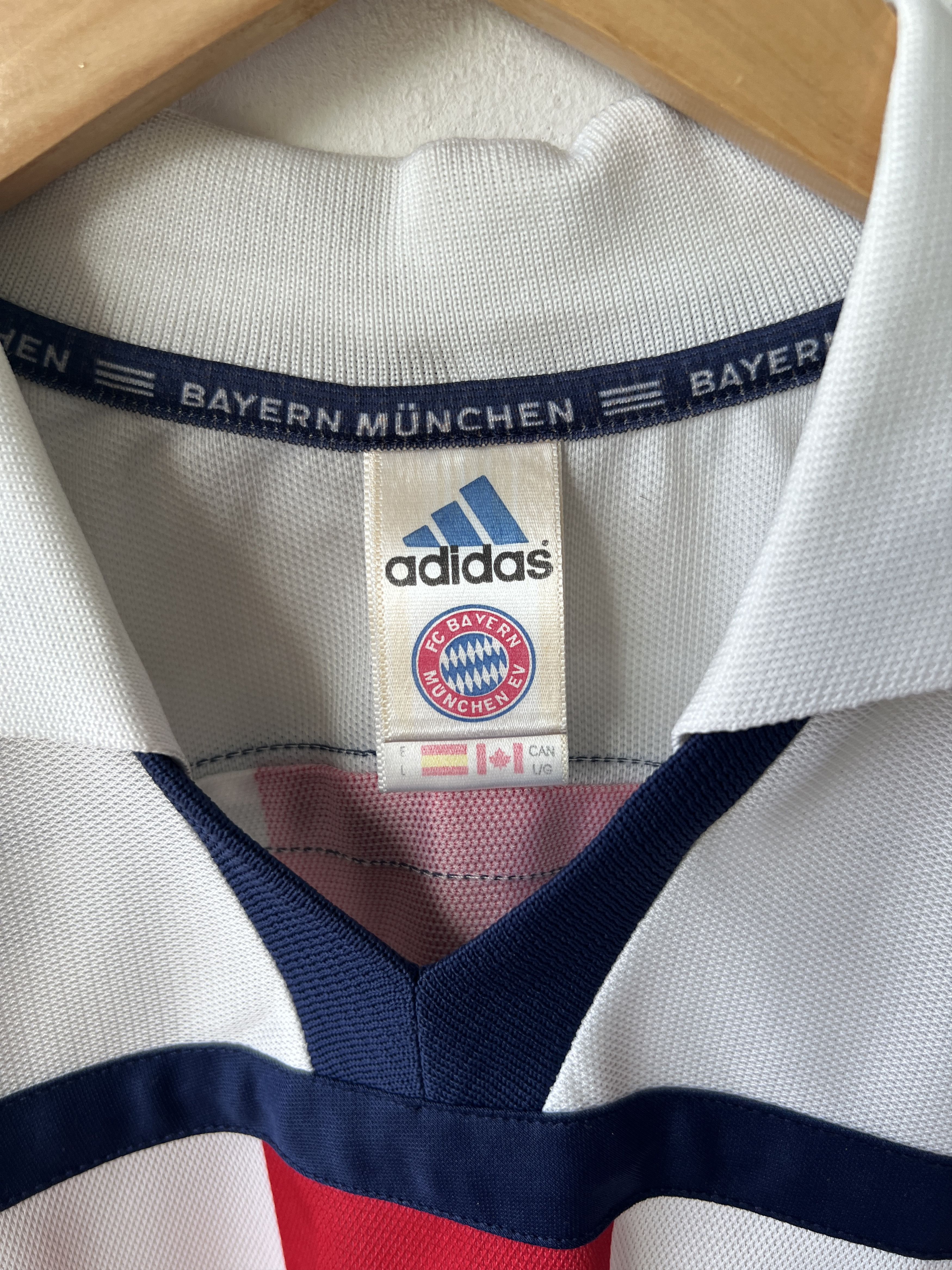 Adidas (L) Bayern Munich 2000-02 Away Kit Hargreaves #23 Size US L / EU 52-54 / 3 - 3 Thumbnail