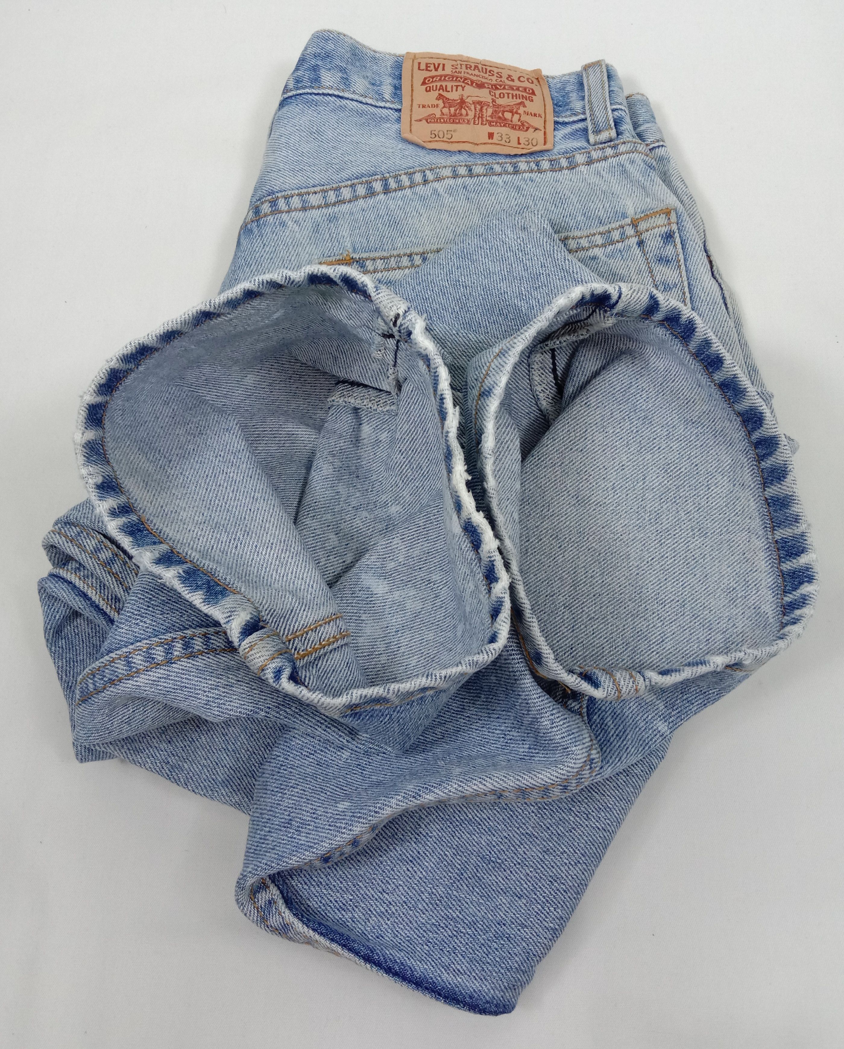 Levi's Vintage Levi's 505 Light Wash Jeans Distressed Denim Size US 31 - 15 Thumbnail