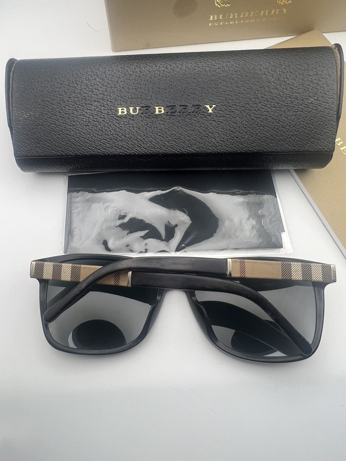 Burberry Burberry check sunglasses Size ONE SIZE - 9 Thumbnail