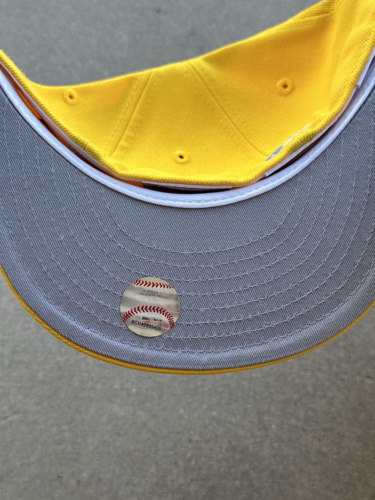 MLB × MyFitteds × New Era Pittsburgh Pirates Playstation Fitted Hat 7 1/4 Myfitteds Size ONE SIZE - 3 Thumbnail